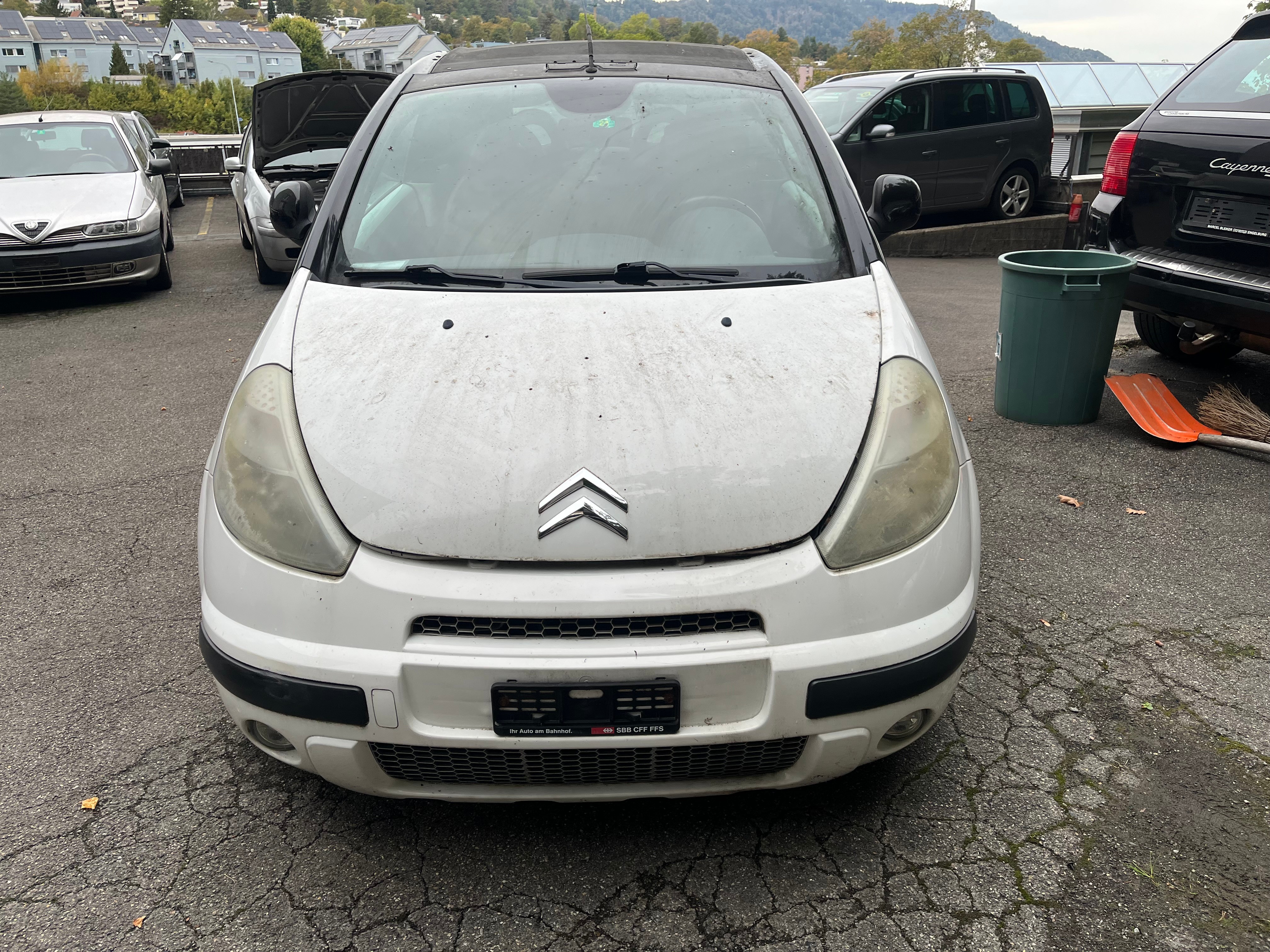 Car photo