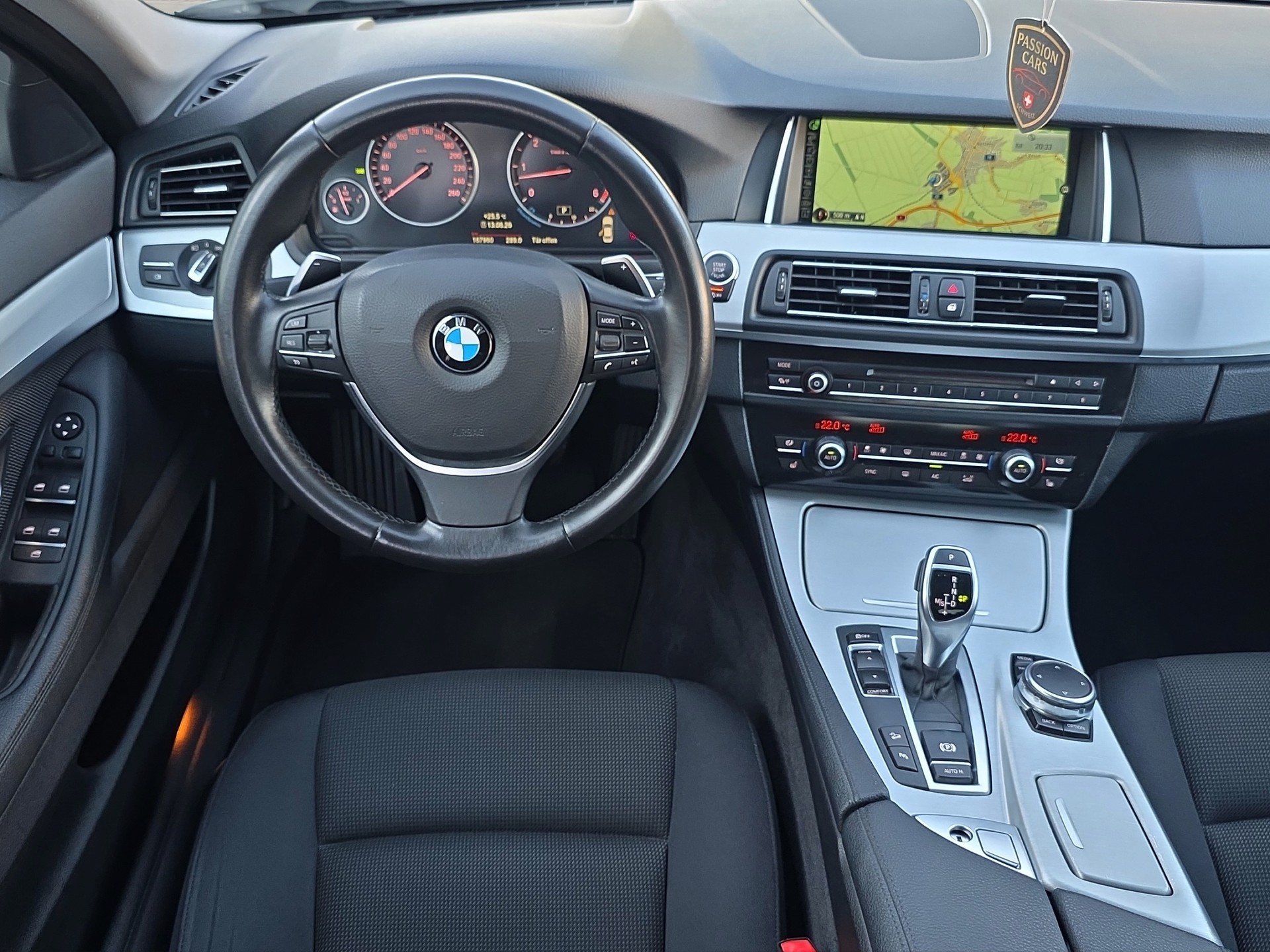 BMW 530d xDrive Steptronic-image-11