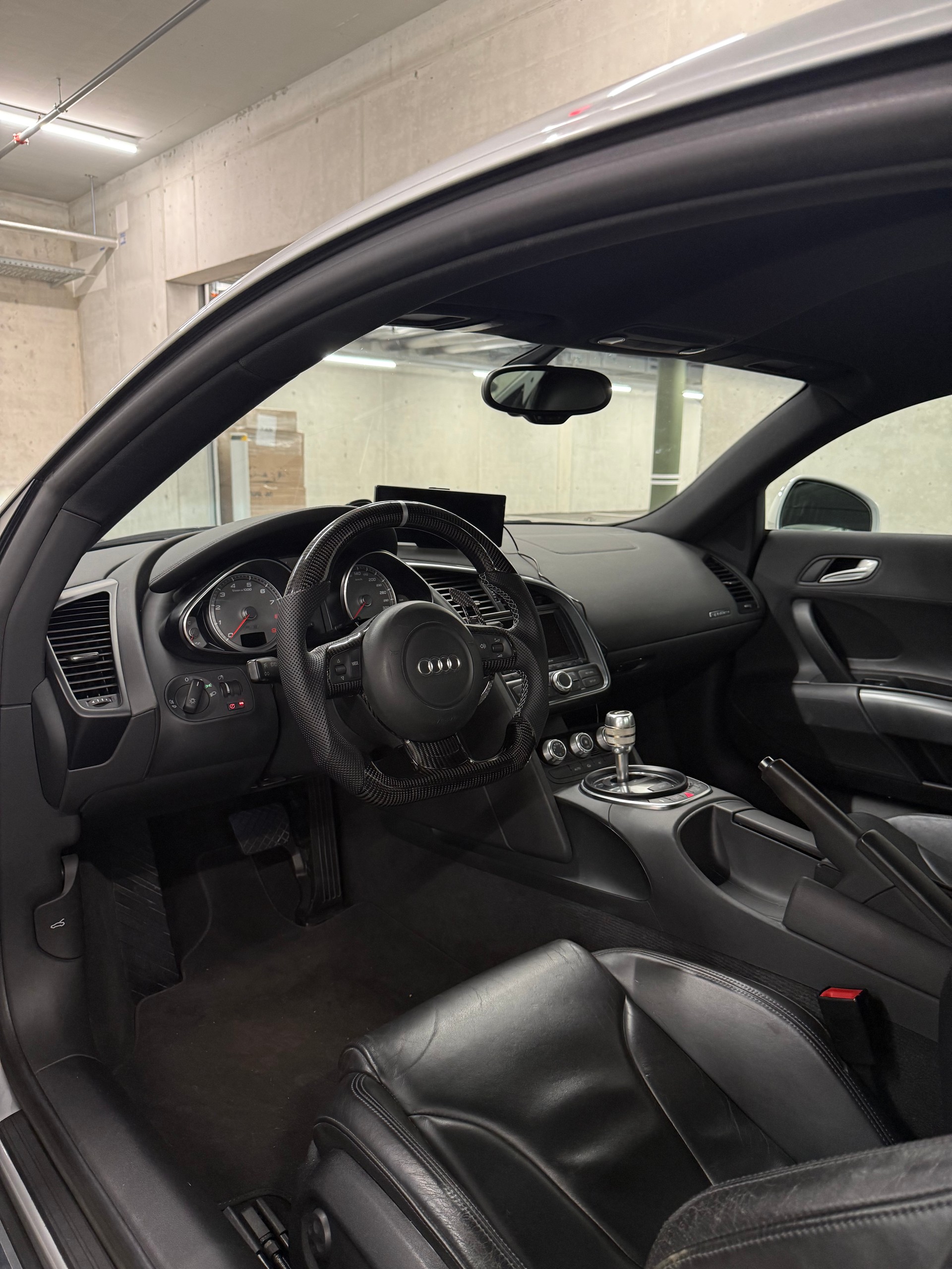 AUDI 4.2 FSI V8 quattro R-Tronic-image-5