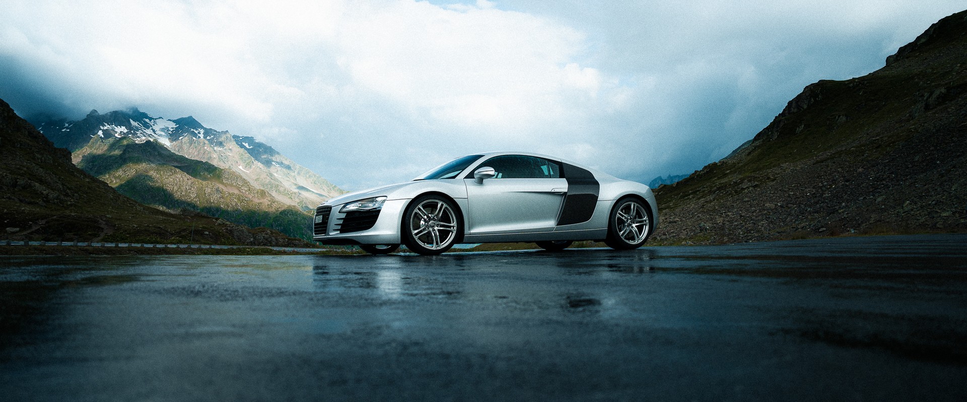 AUDI 4.2 FSI V8 quattro R-Tronic-image-0