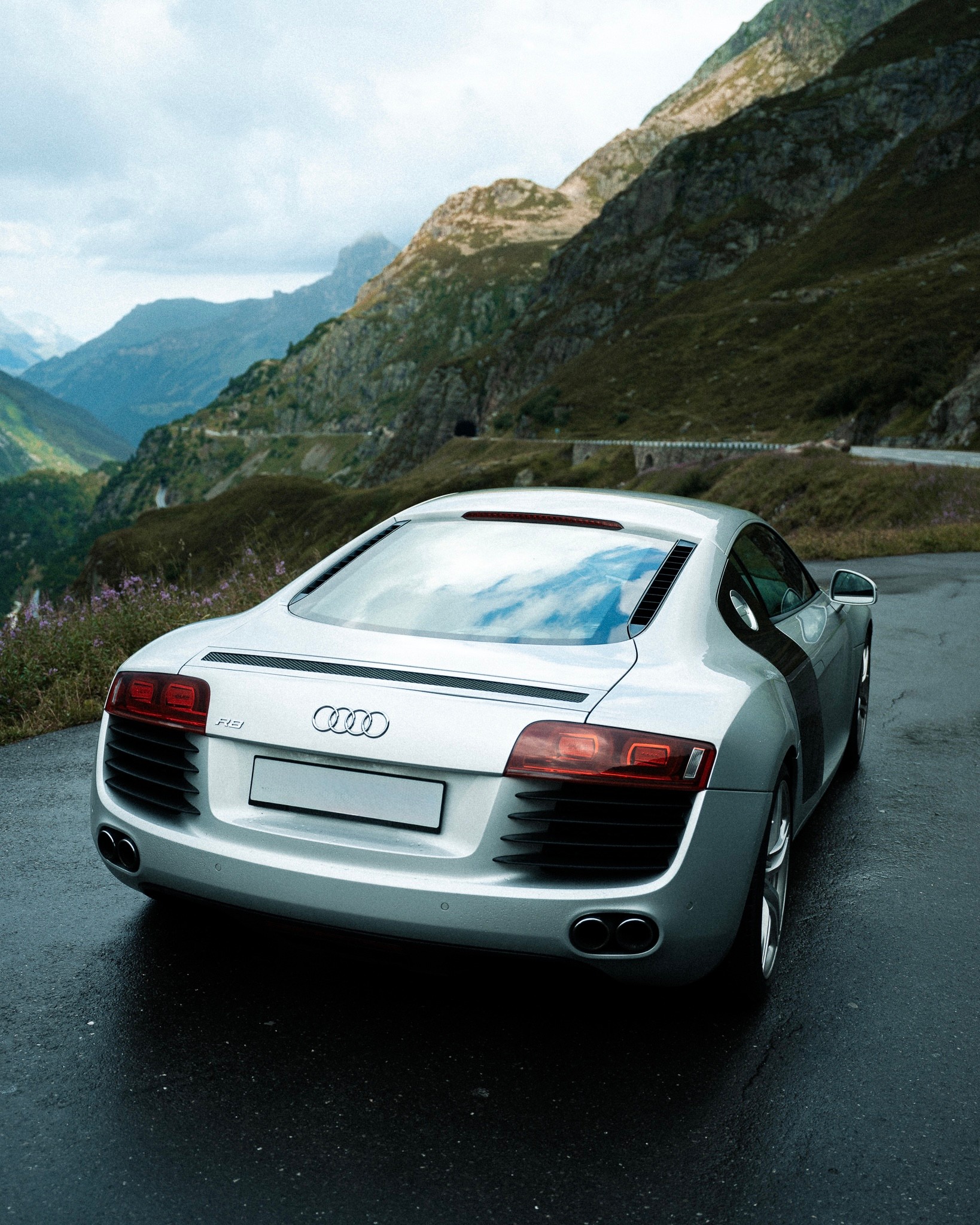 AUDI 4.2 FSI V8 quattro R-Tronic-image-3