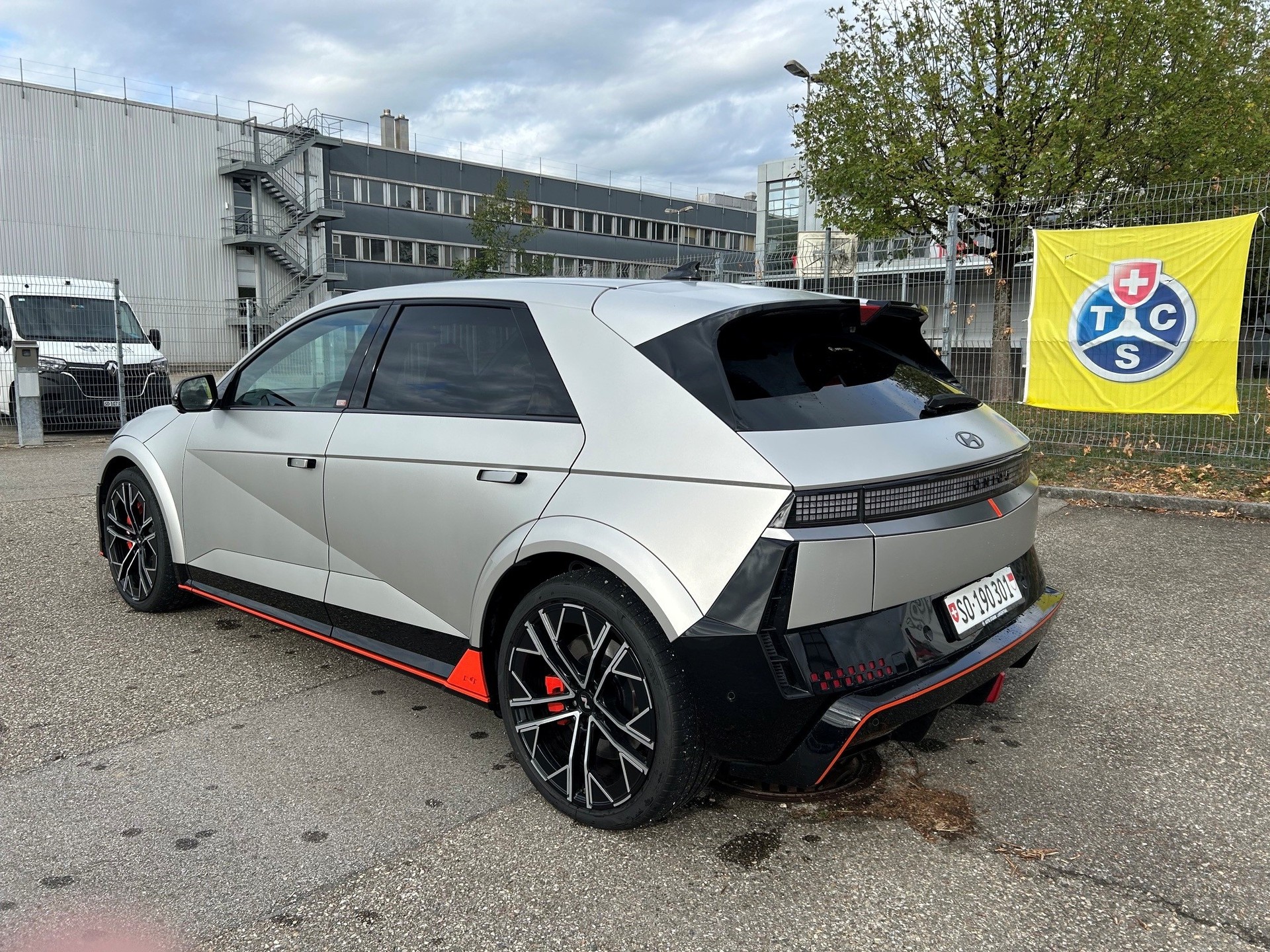 HYUNDAI Ionic 5 N 84 kWh Electric 4WD-image-2