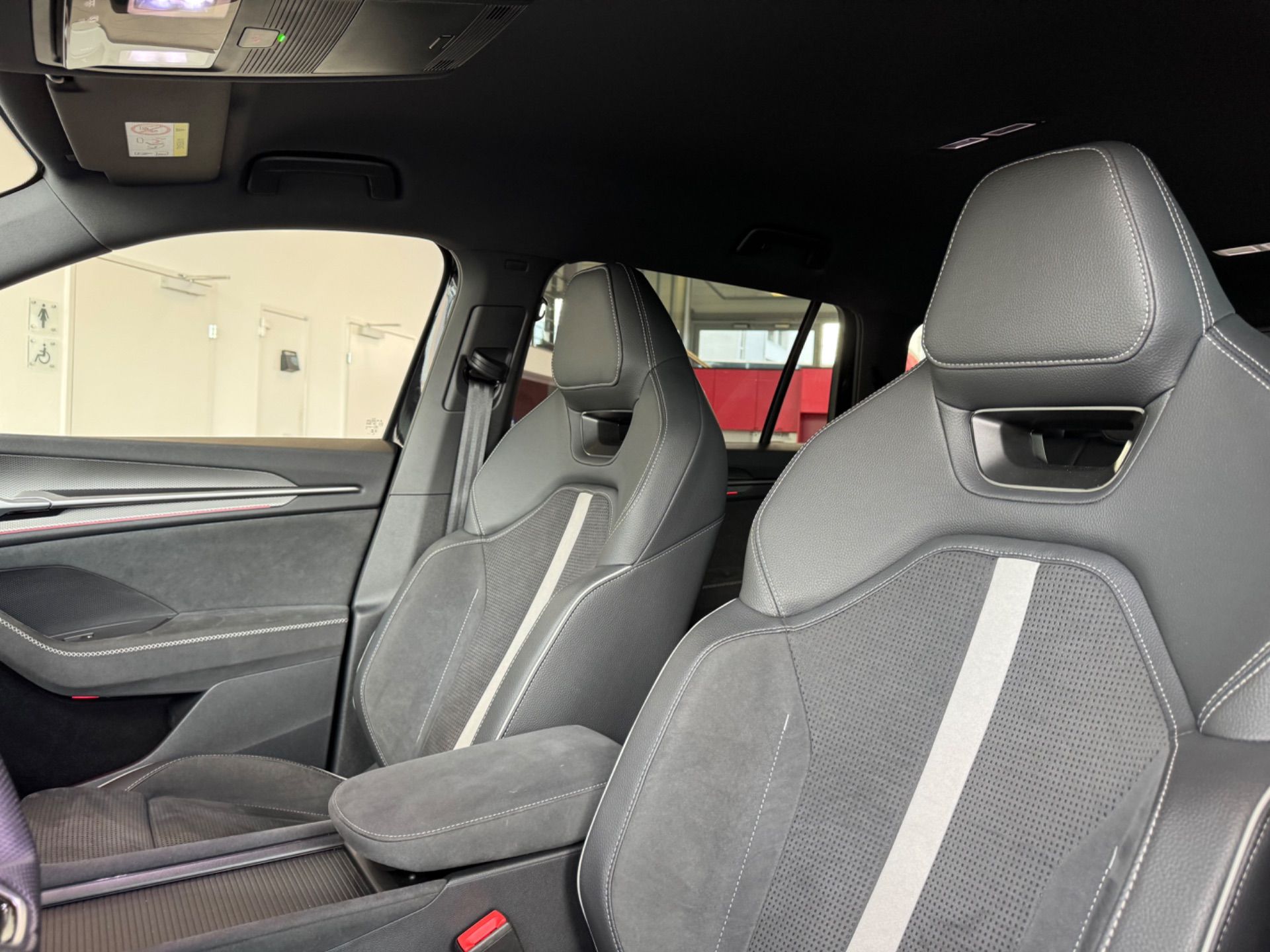 SKODA Kodiaq 2.0 TDI Sportline-image-10