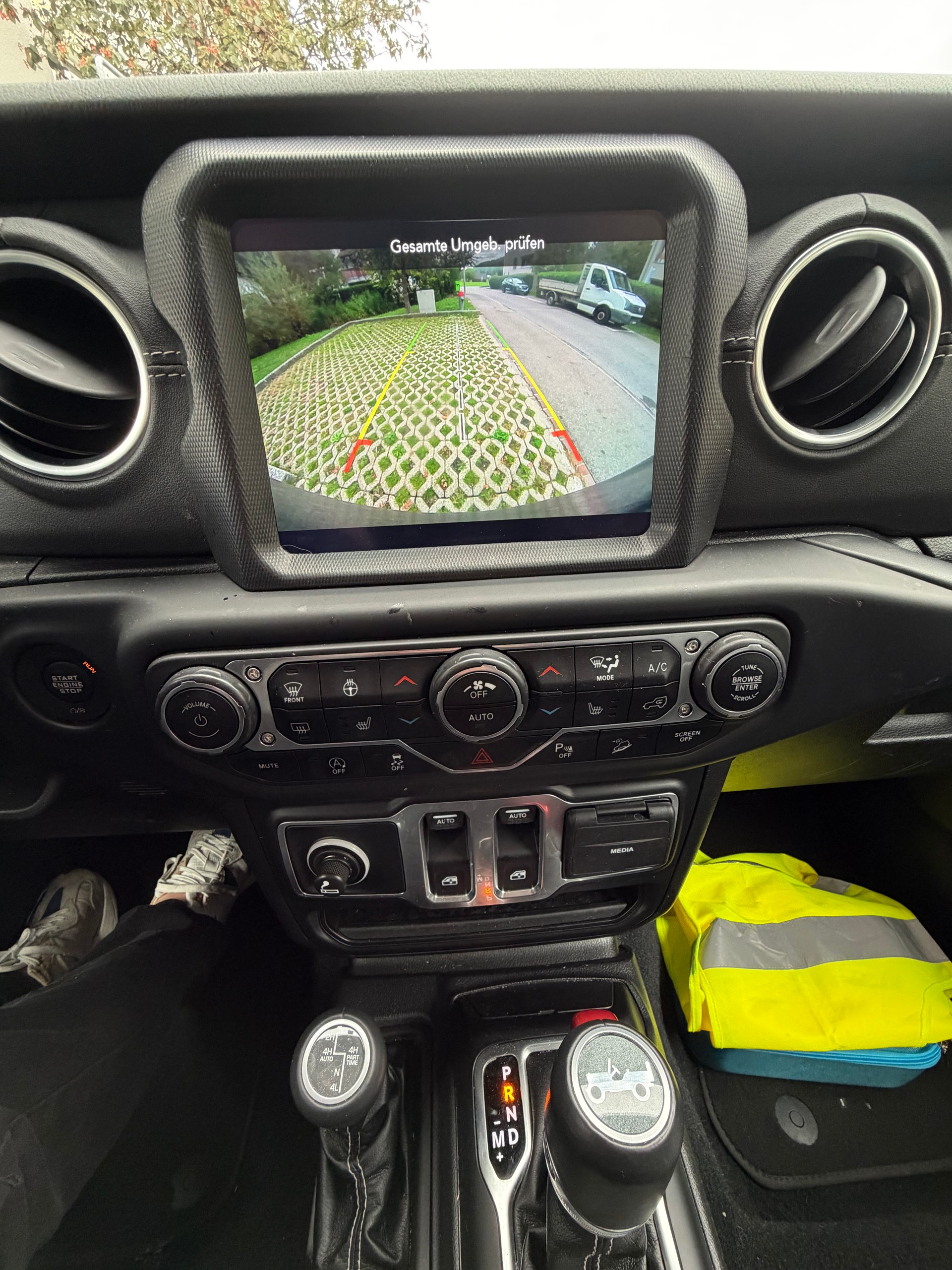 JEEP 2.2 MultiJet Sahara-image-5