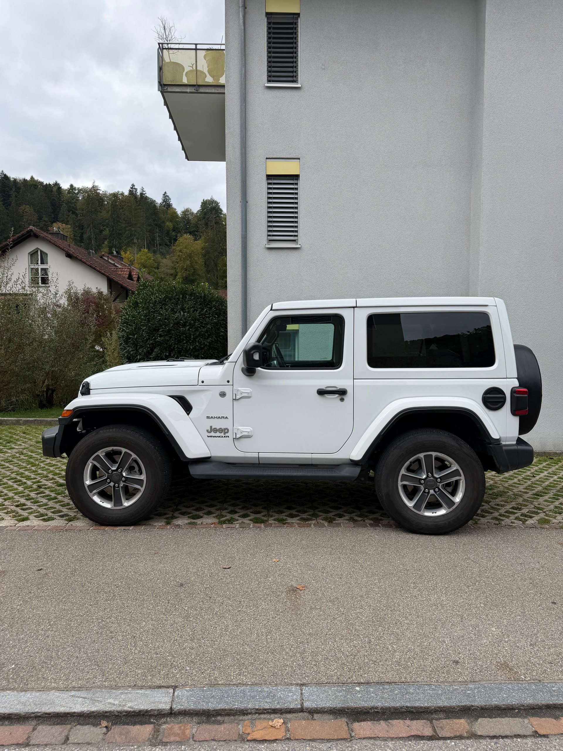 JEEP 2.2 MultiJet Sahara-image-0
