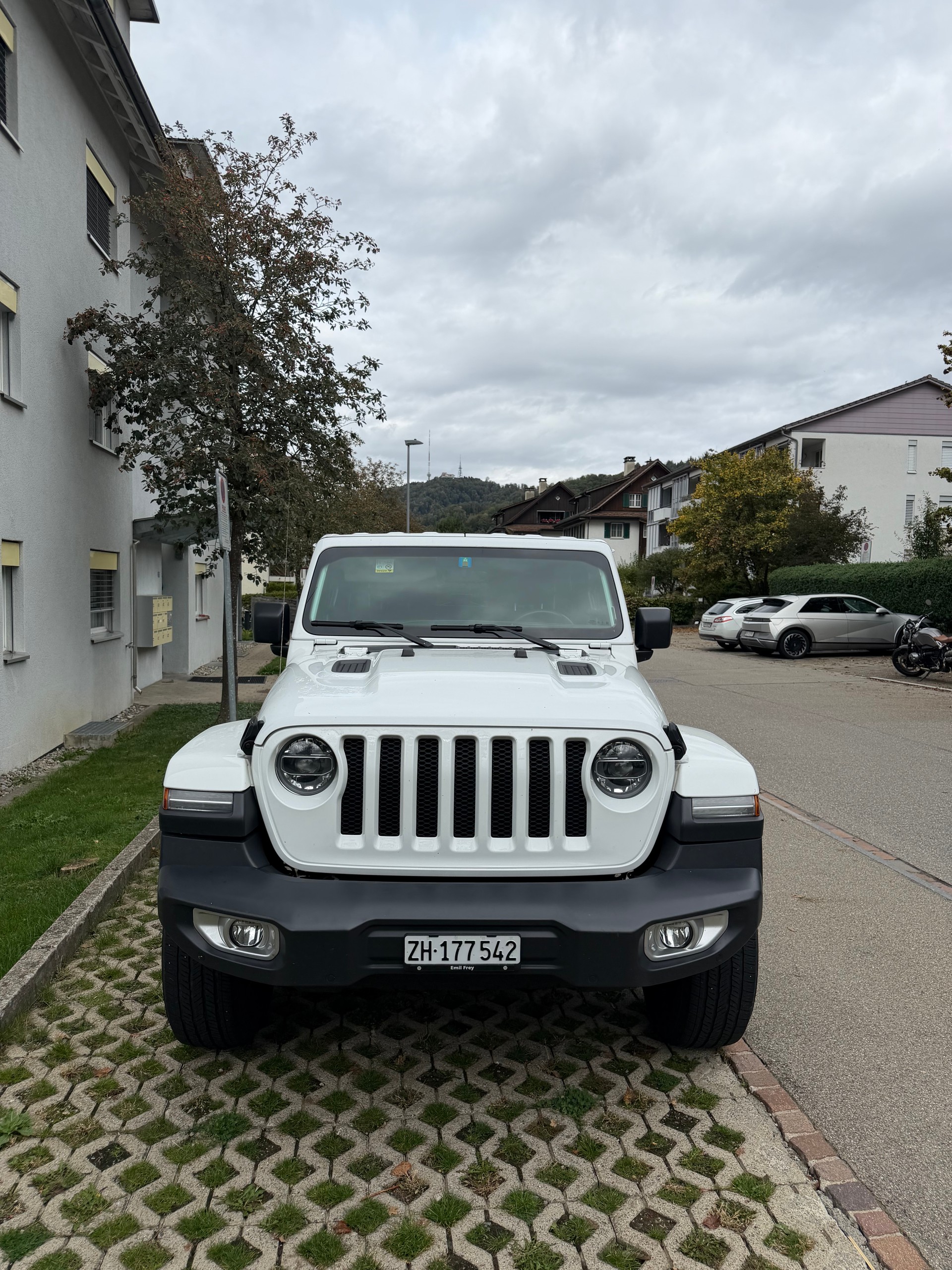 JEEP 2.2 MultiJet Sahara-image-1