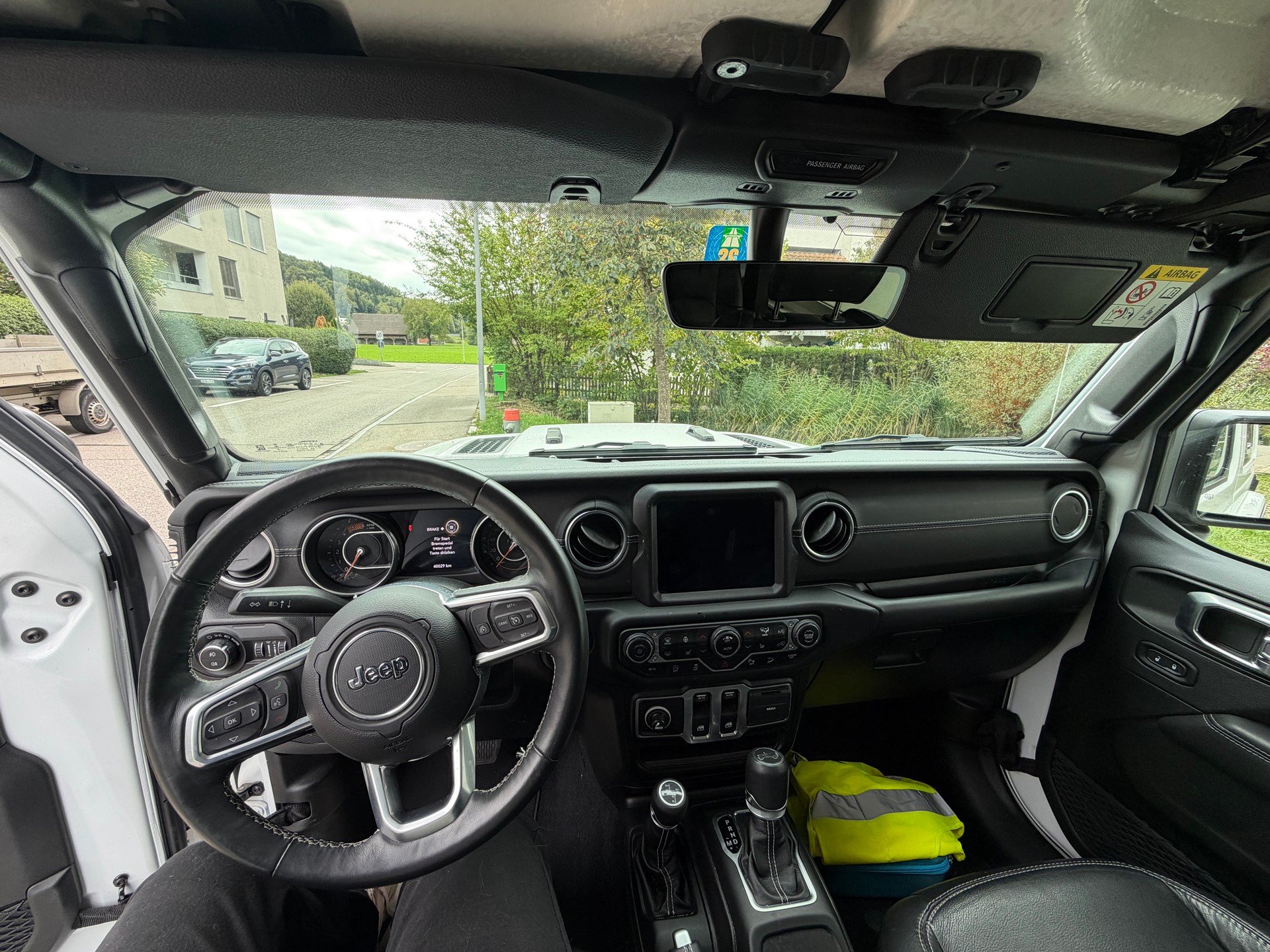 JEEP 2.2 MultiJet Sahara-image-4