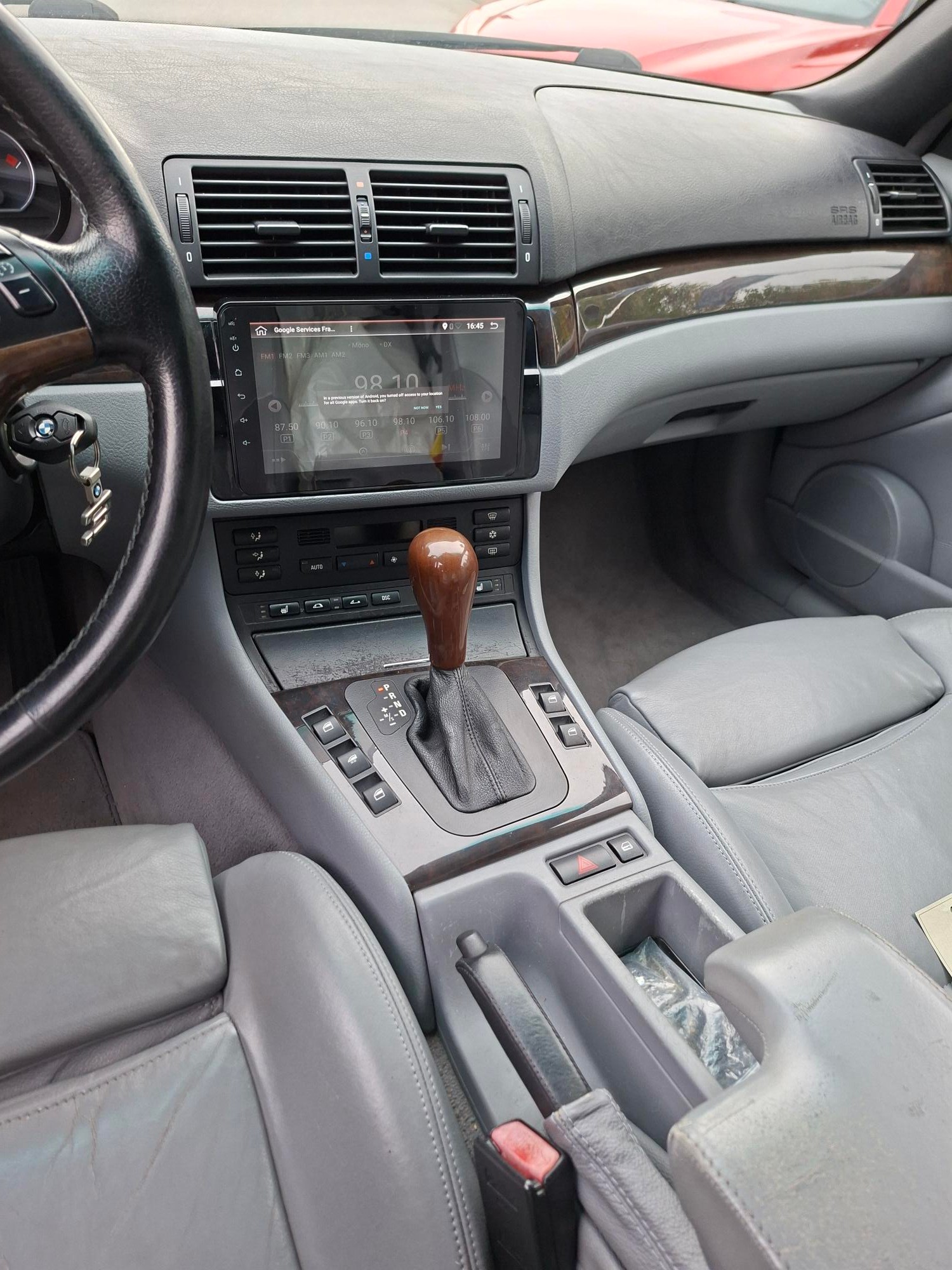 BMW 330Ci Cabriolet-image-6