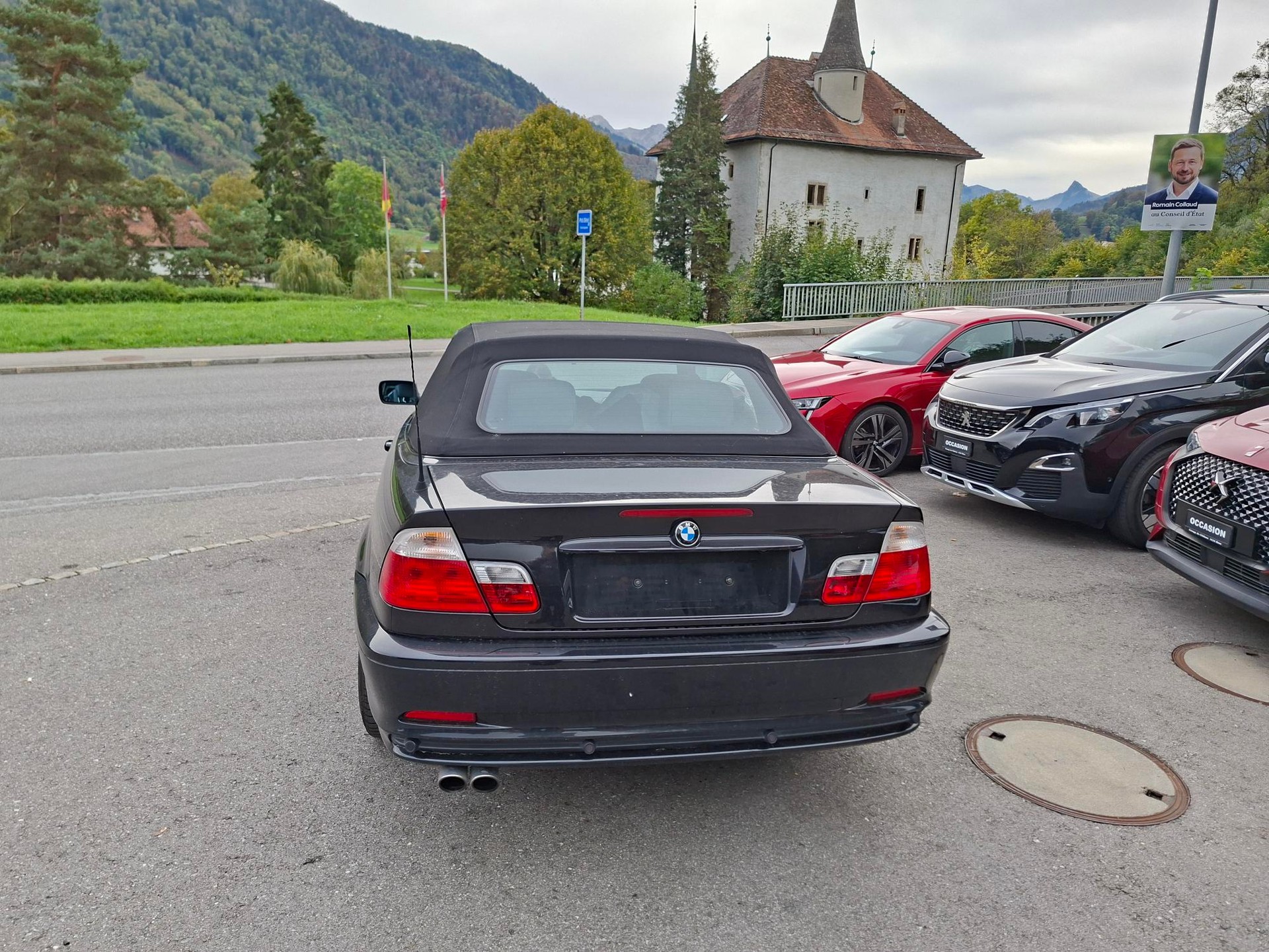 BMW 330Ci Cabriolet-image-5