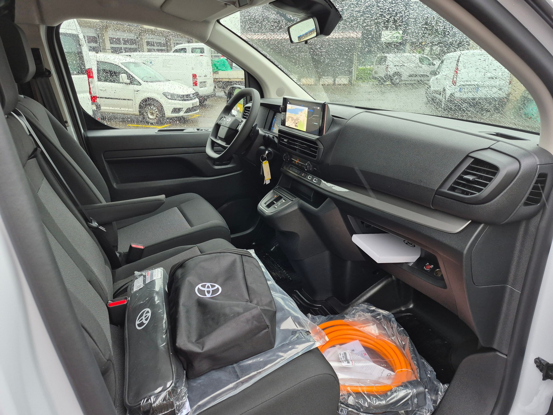 TOYOTA Proace EV 75kWh Medium Advanced Meister-image-16