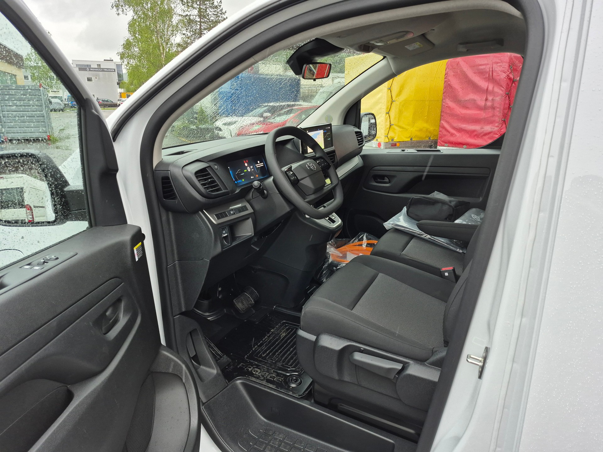 TOYOTA Proace EV 75kWh Medium Advanced Meister-image-15
