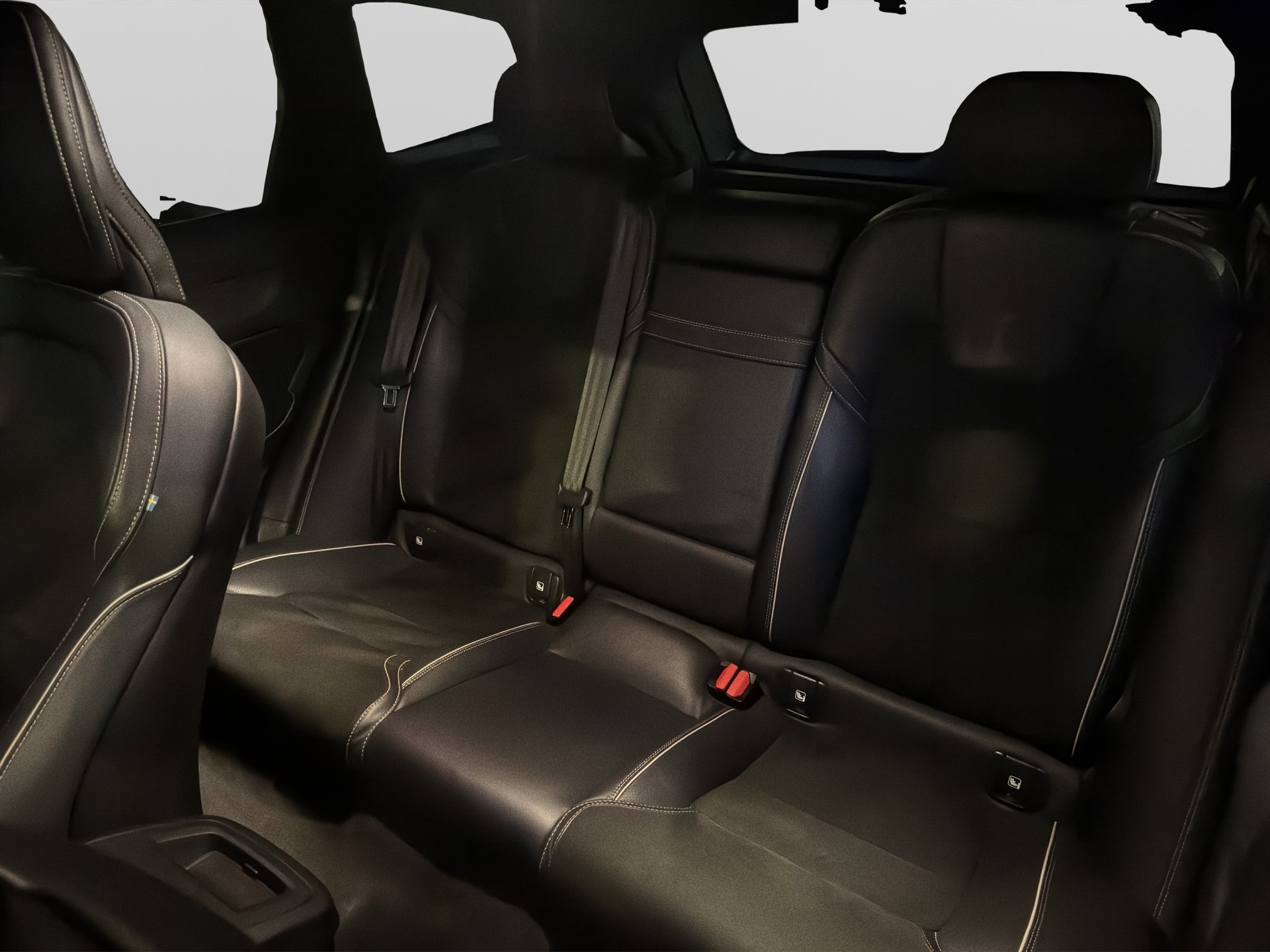 VOLVO XC60 T5 AWD R-Design Geartronic-image-18
