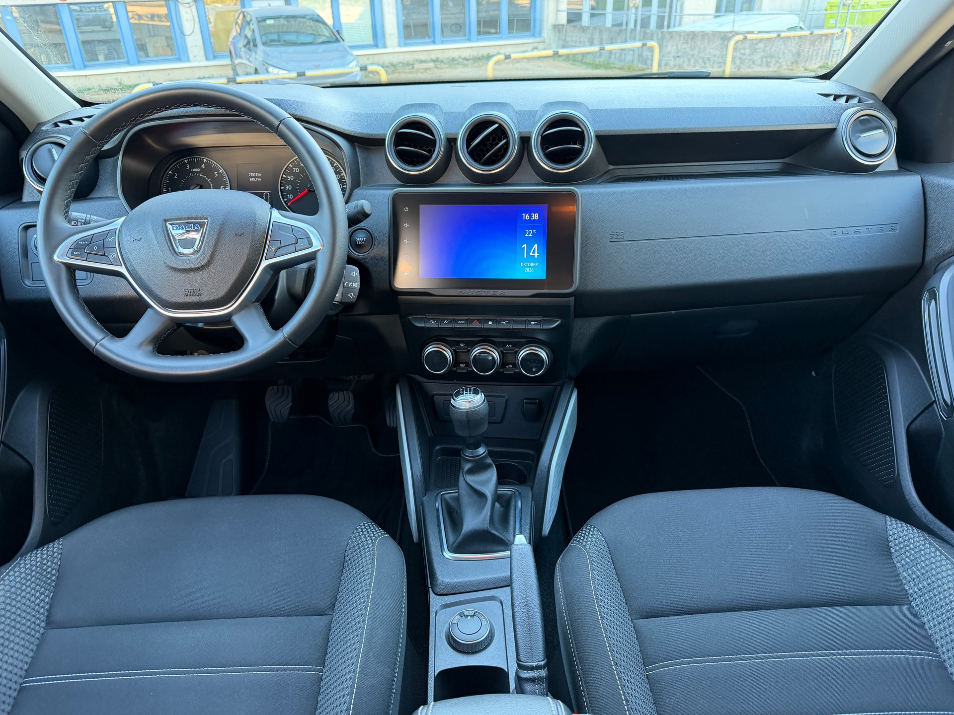 DACIA Duster 1.5 Blue dCi Prestige 4WD-image-4