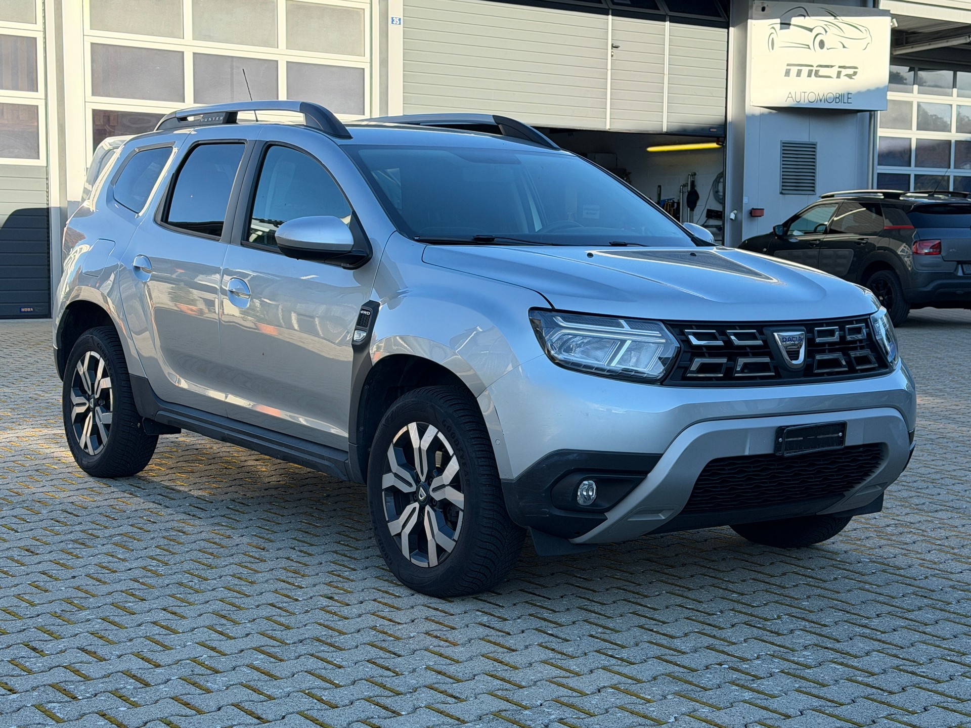 DACIA Duster 1.5 Blue dCi Prestige 4WD-showroom-element-2