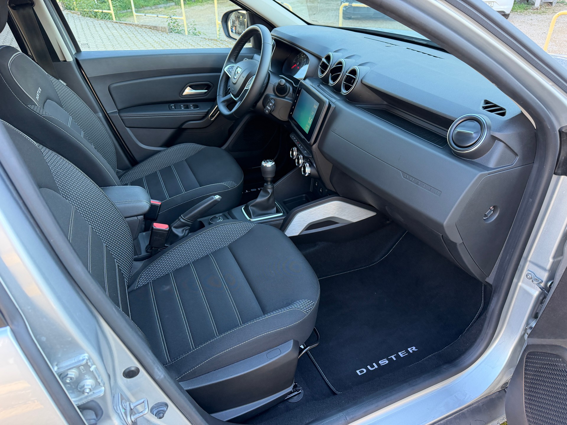 DACIA Duster 1.5 Blue dCi Prestige 4WD-image-7