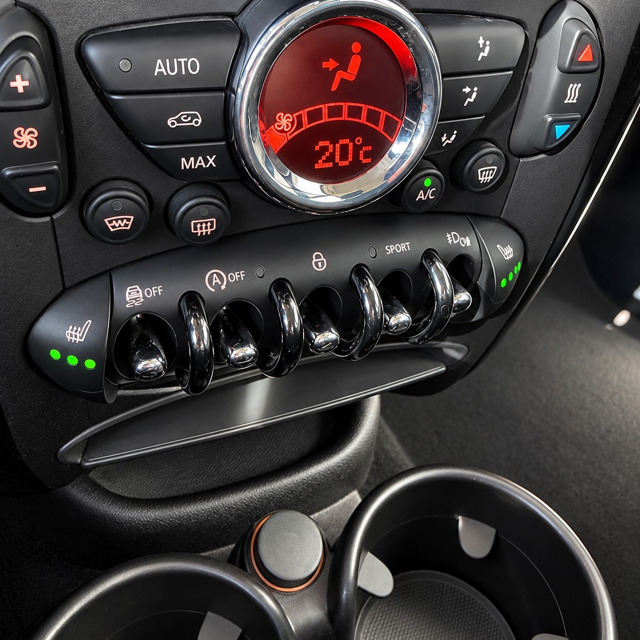 MINI Countryman Cooper ALL4-image-14