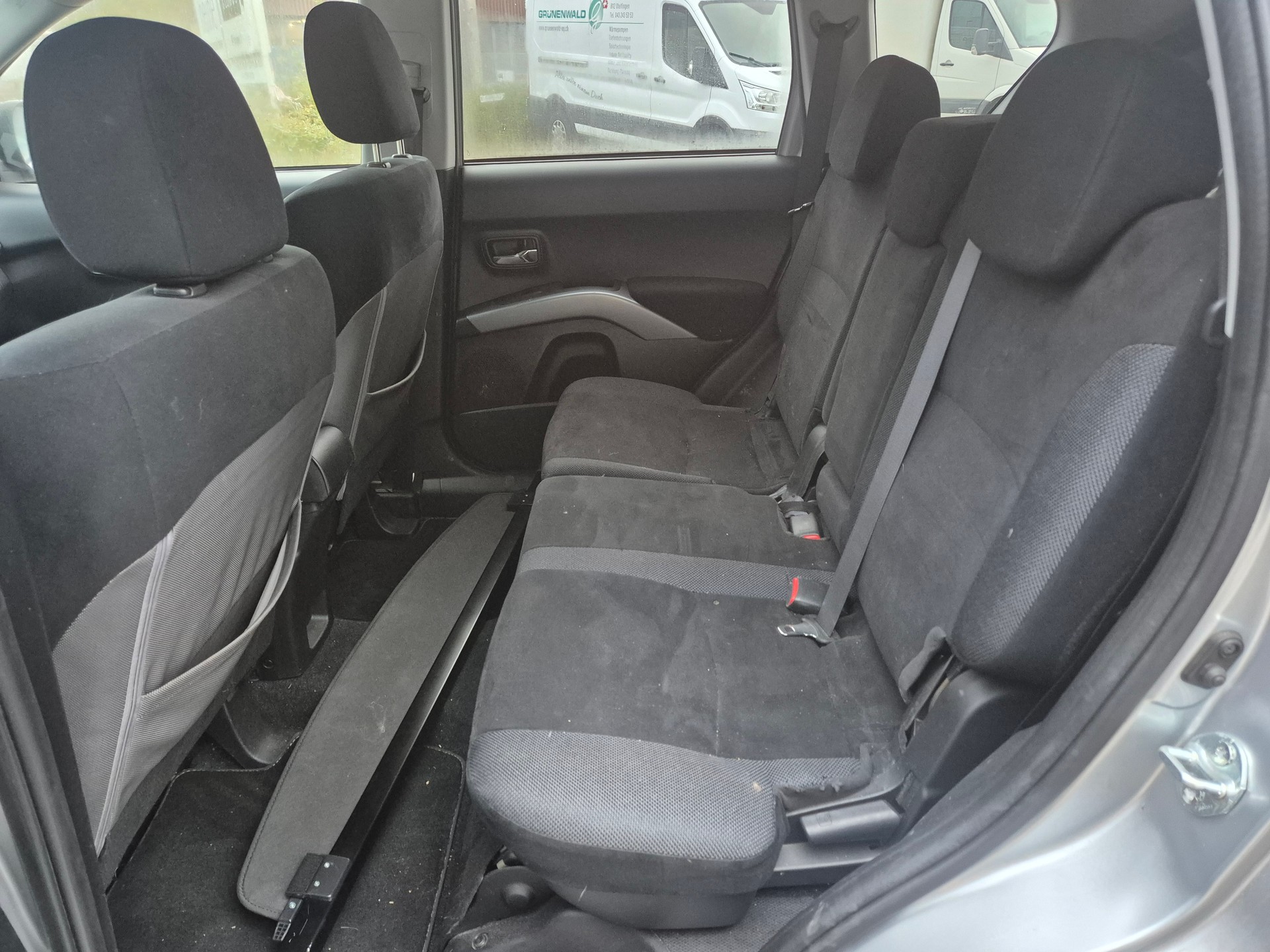 MITSUBISHI Outlander 2.4 Instyle 4WD CVT-image-11