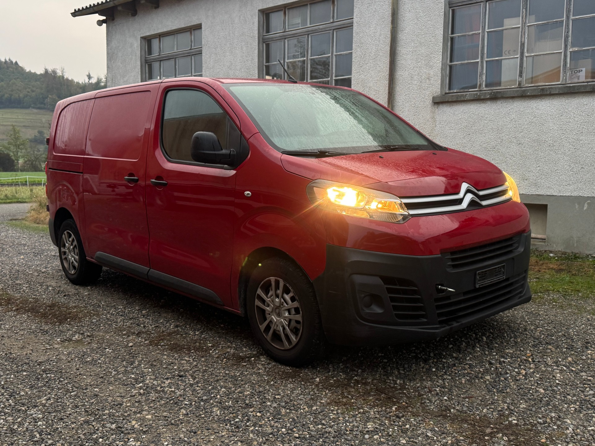CITROEN Jumpy 2.0 BlueHDi 120 M Komfort-image-1