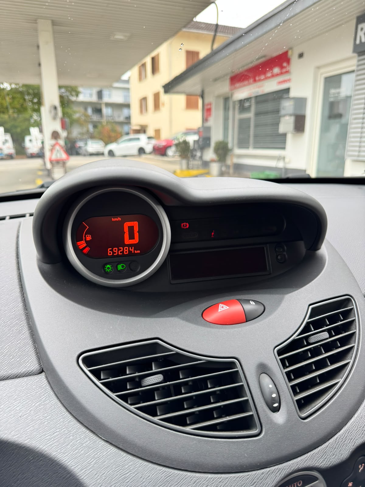 RENAULT Twingo 1.2 16V T GT-image-16