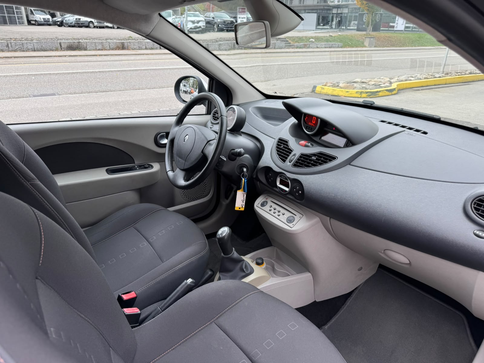 RENAULT Twingo 1.2 16V T GT-image-12