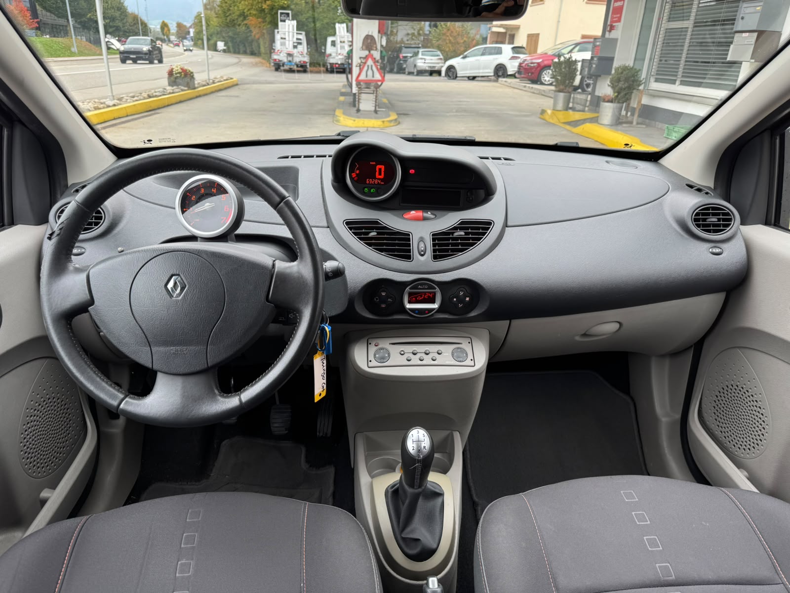 RENAULT Twingo 1.2 16V T GT-image-21