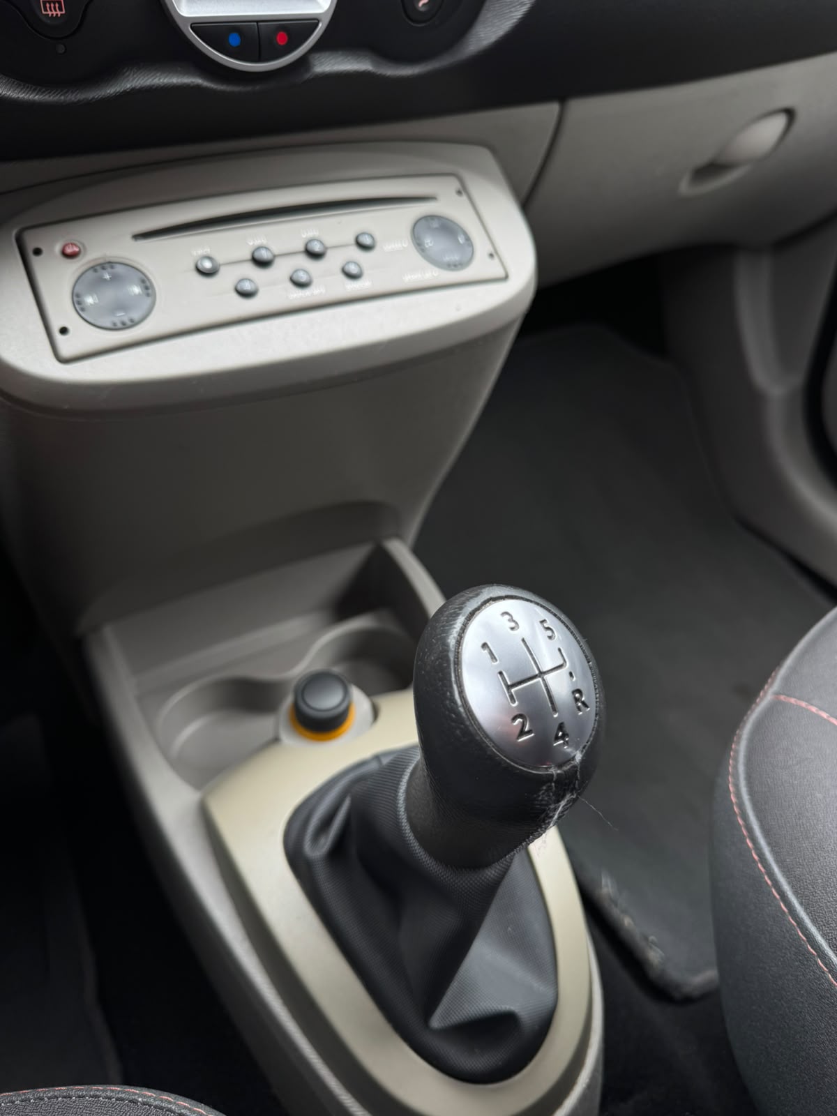 RENAULT Twingo 1.2 16V T GT-image-19