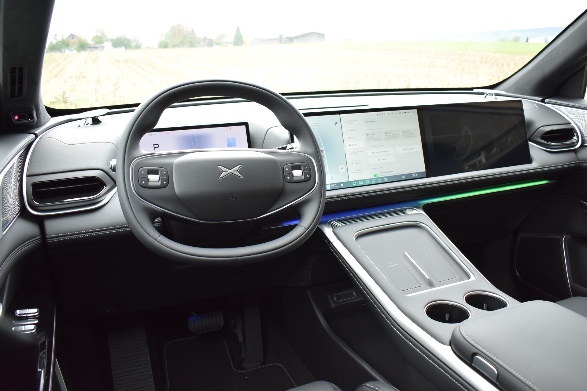 XPENG G9 93kWh Performance AWD mit Anhängerkupplung-image-11
