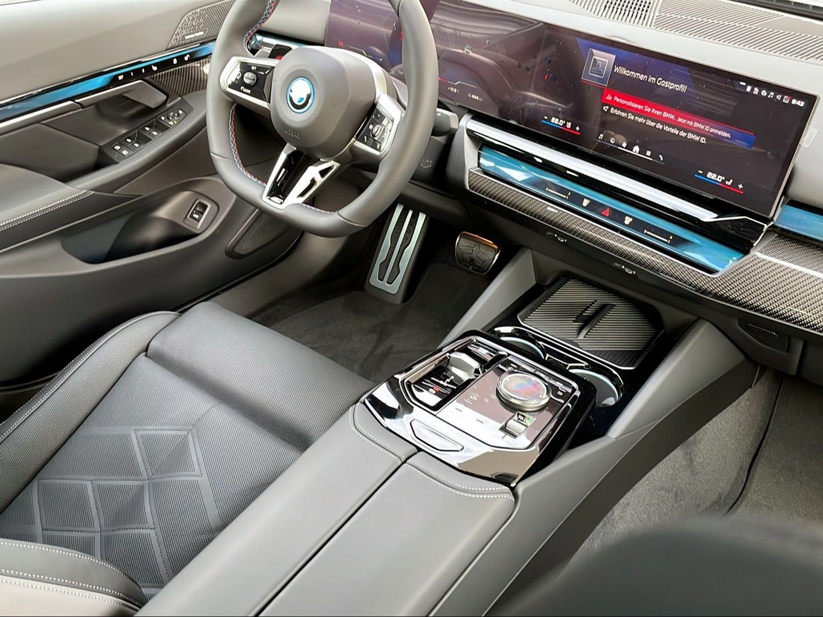 BMW i5 M60 xDrive M Sport Pro-image-9
