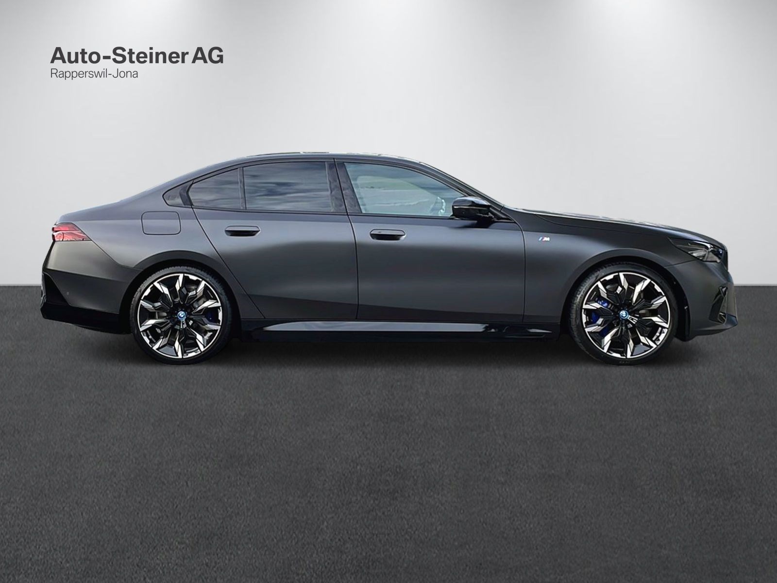 BMW i5 M60 xDrive M Sport Pro-image-2