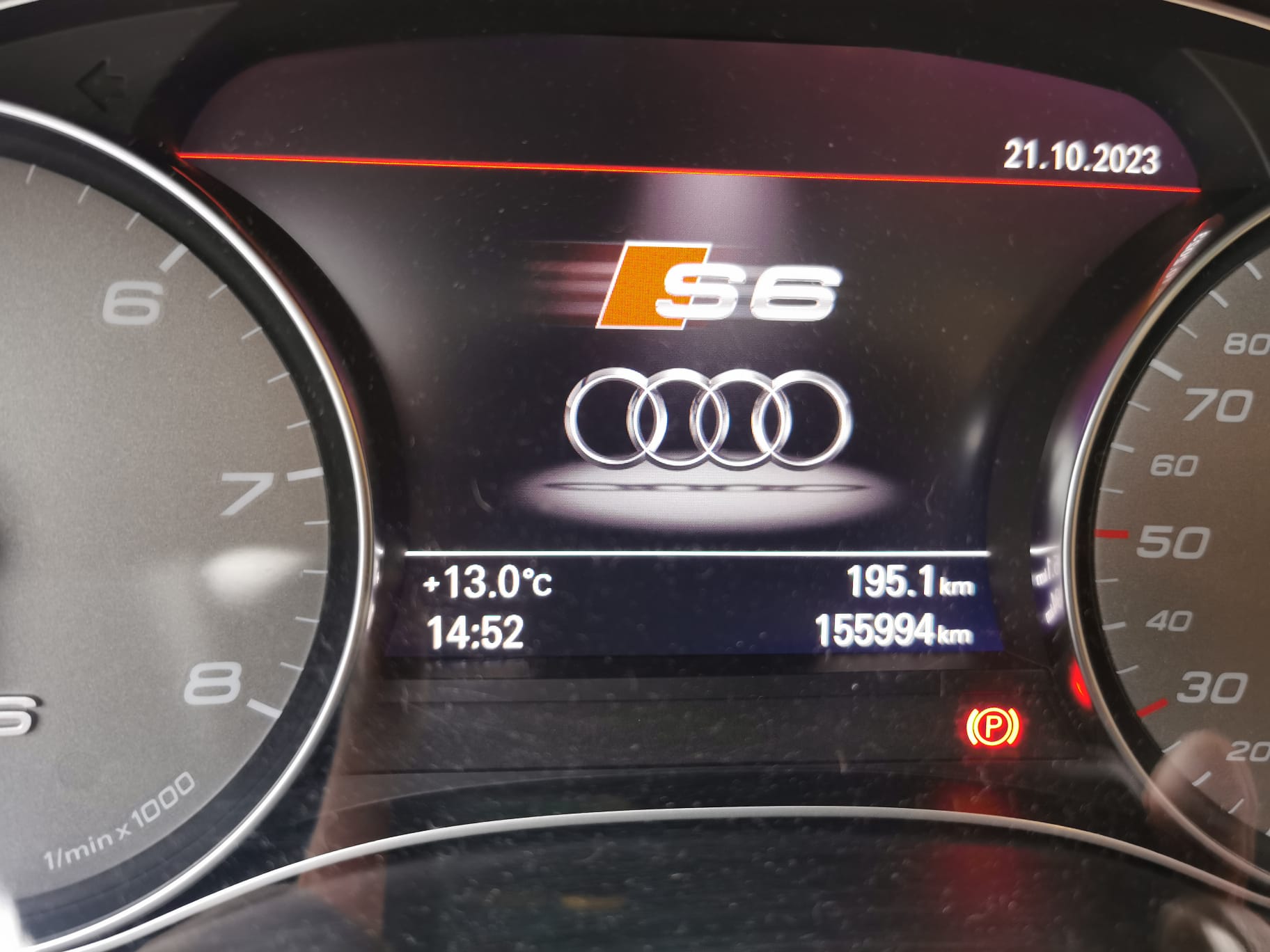 AUDI S6 Avant 4.0 TFSI V8 quattro S-tronic-image-12
