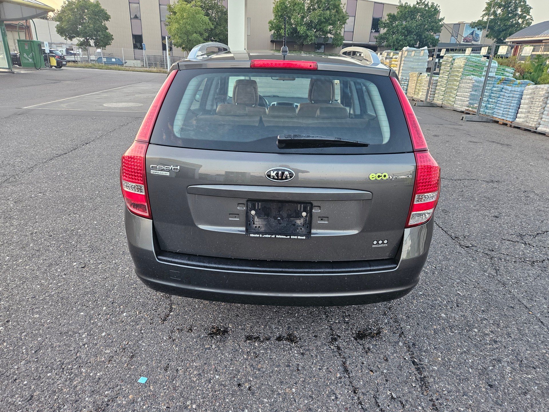 KIA Ceed Sporty Wagon 1.6 16V Classic-image-5