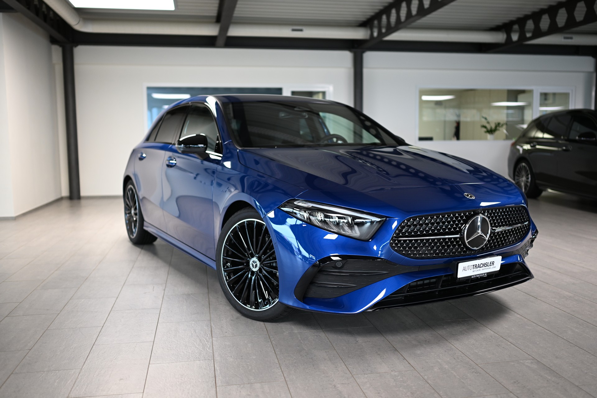 MERCEDES-BENZ A 180 7G-DCT-image-0