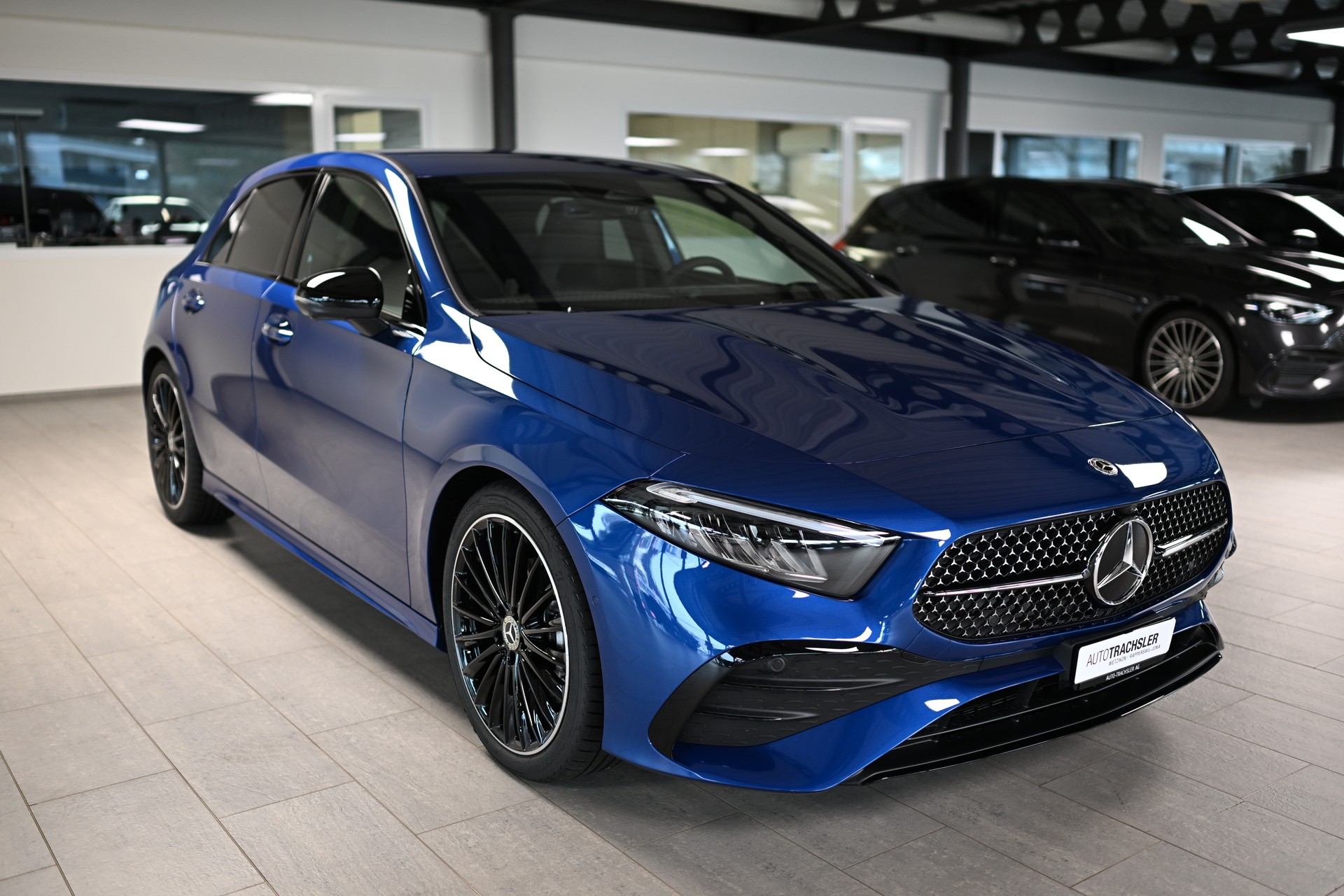 MERCEDES-BENZ A 180 7G-DCT-image-1
