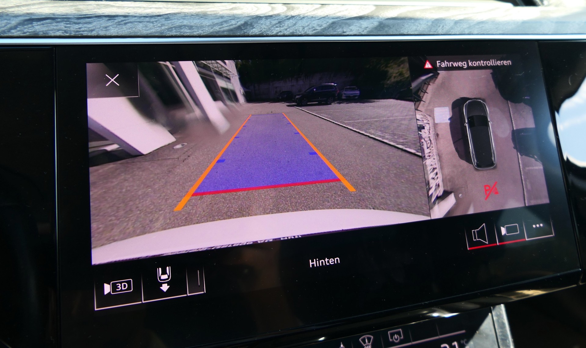 AUDI e-tron 55 Advanced quattro-image-9