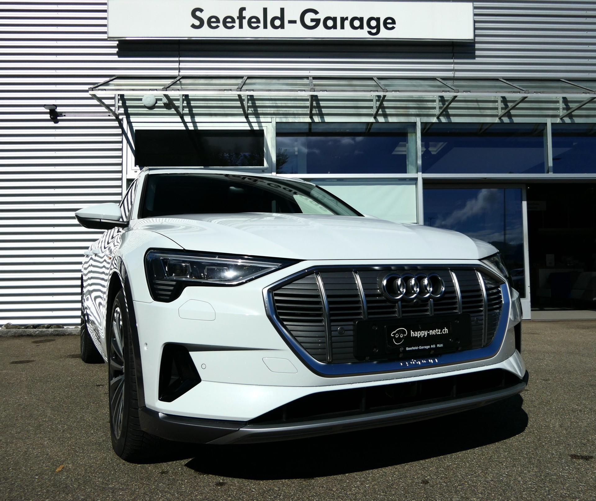 AUDI e-tron 55 Advanced quattro-image-0