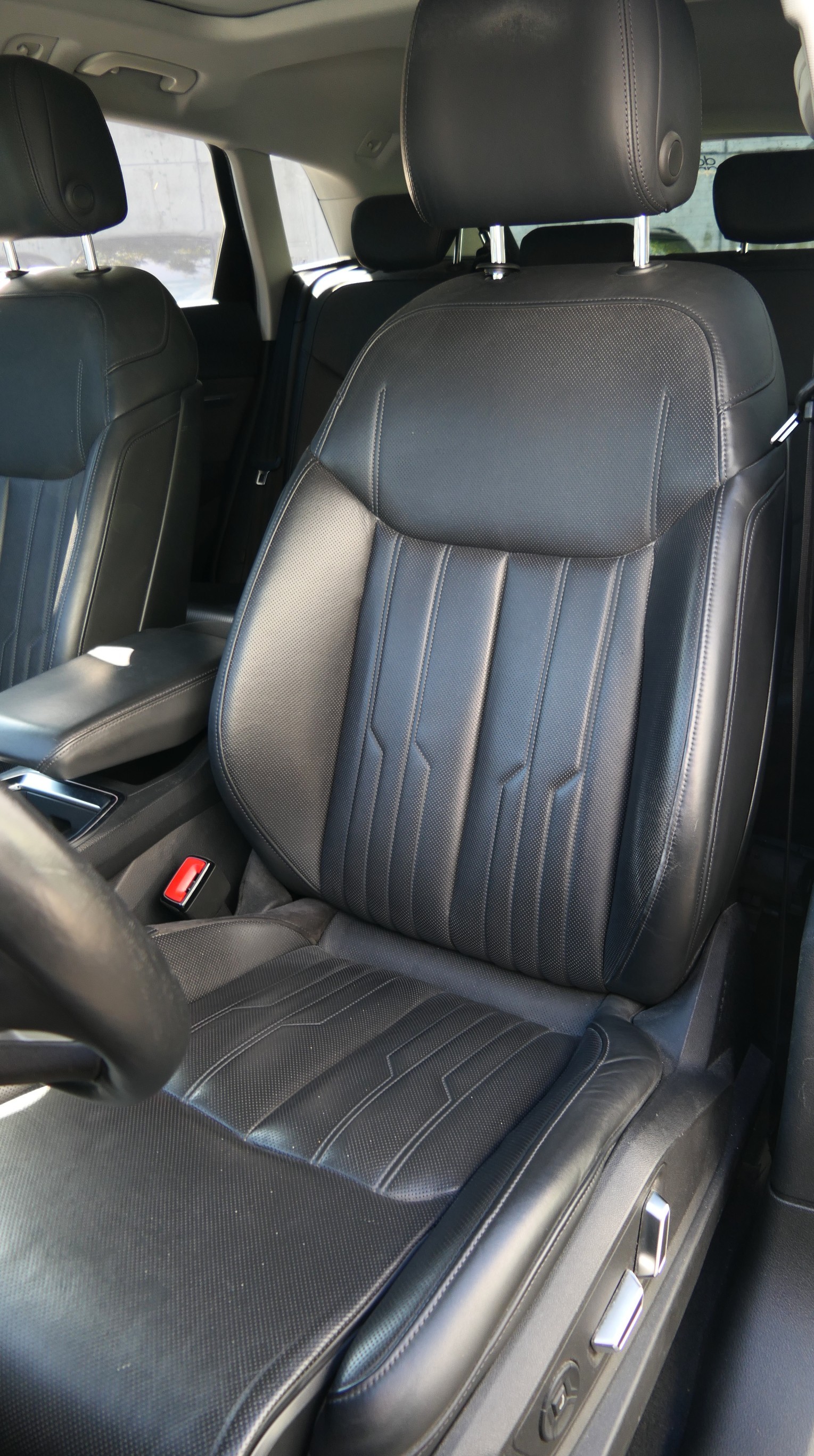 AUDI e-tron 55 Advanced quattro-image-5