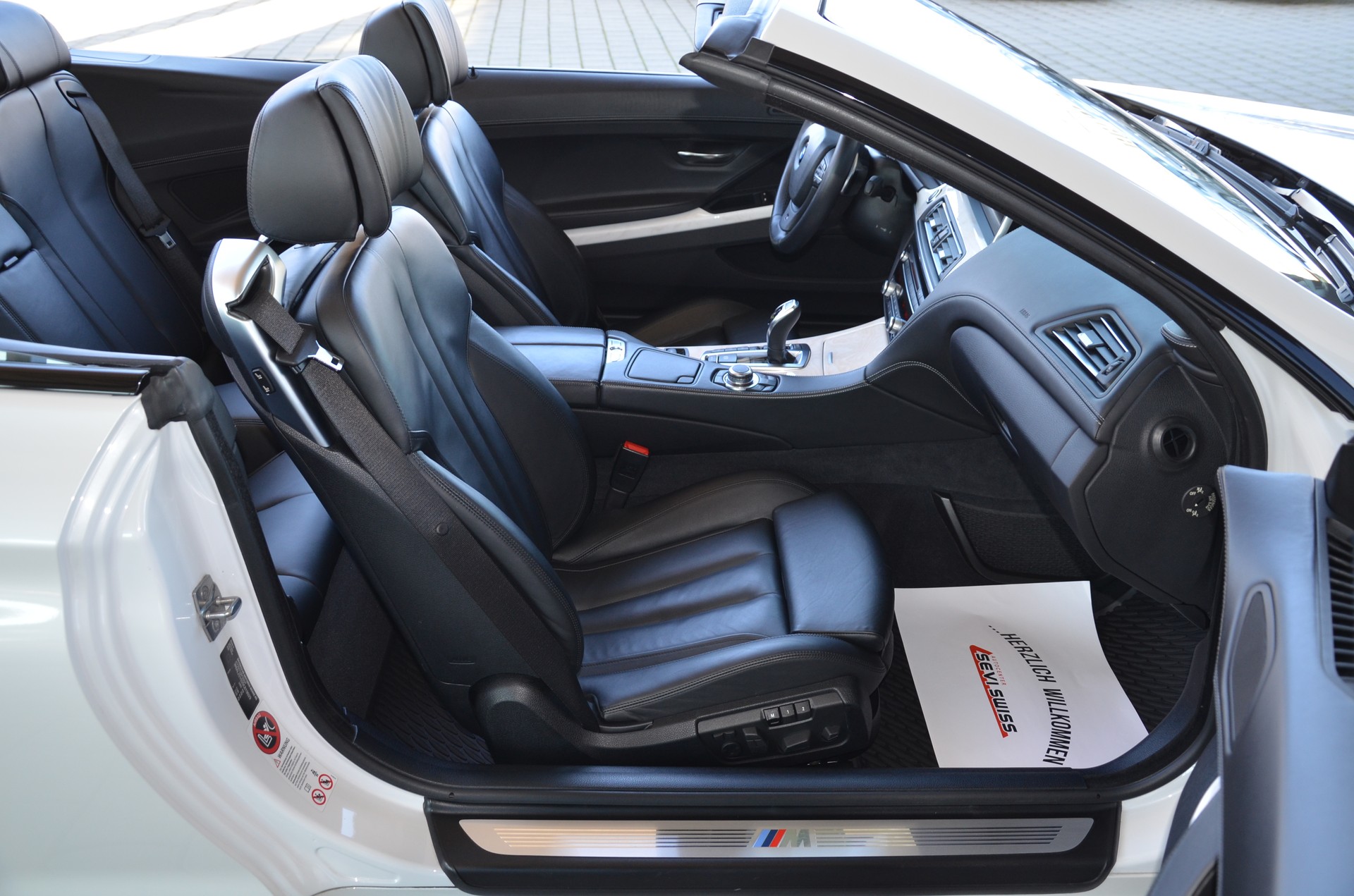 BMW 650i Cabrio xDrive M-Sportpaket*Frisch ab MFK, 1 Jahr oder 20000km Garantie inkl.*-image-13