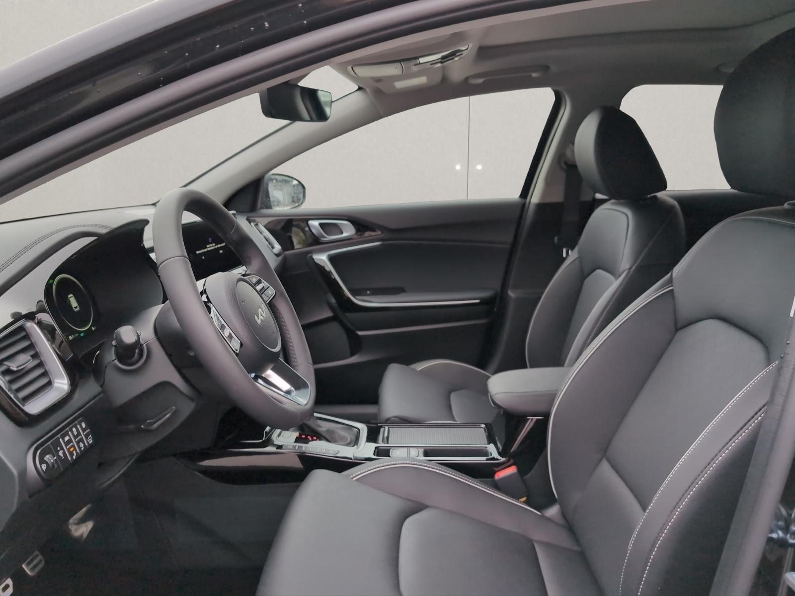 KIA Ceed SW 1.6 GDi Plug-in Hybrid Style-image-8