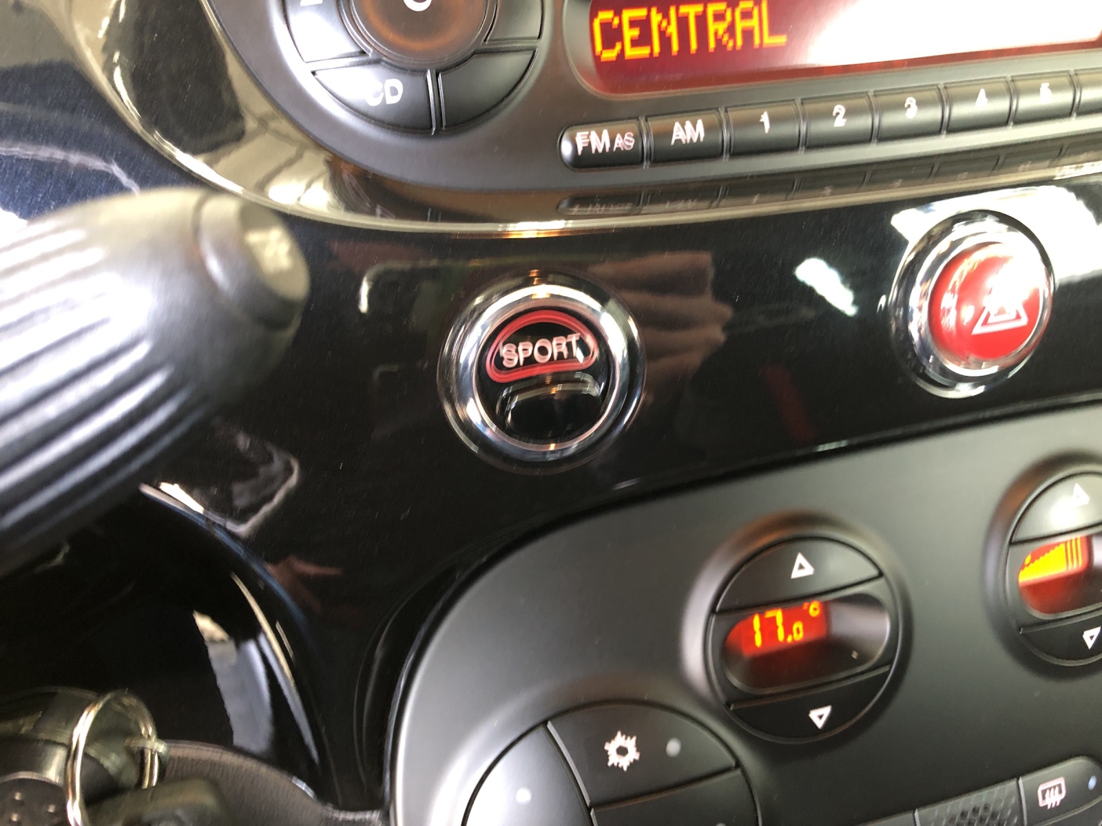 FIAT 500 Abarth 1.4 T-Jet 135-image-11