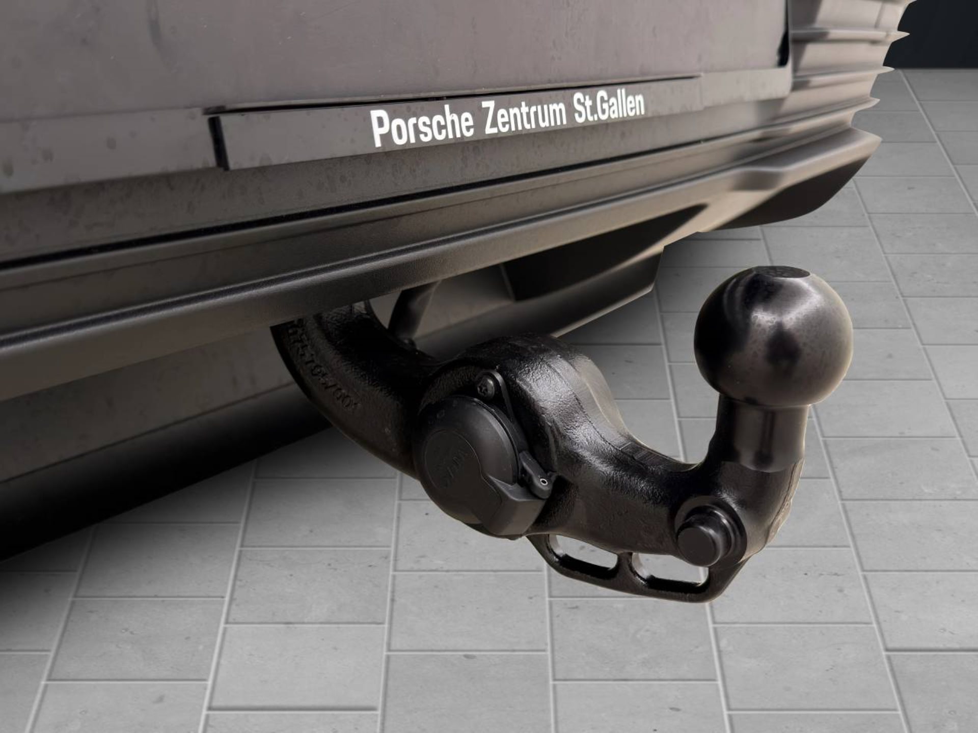 PORSCHE Macan 4-image-11