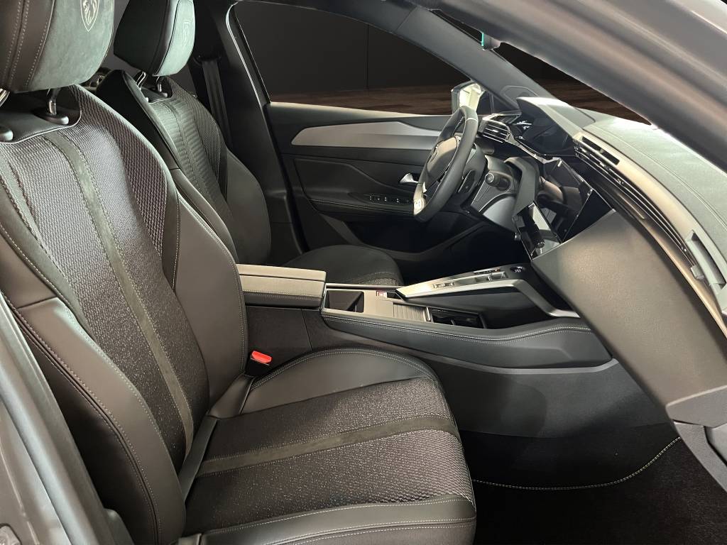 PEUGEOT 308 1.6 PHEV 180 GT-image-10
