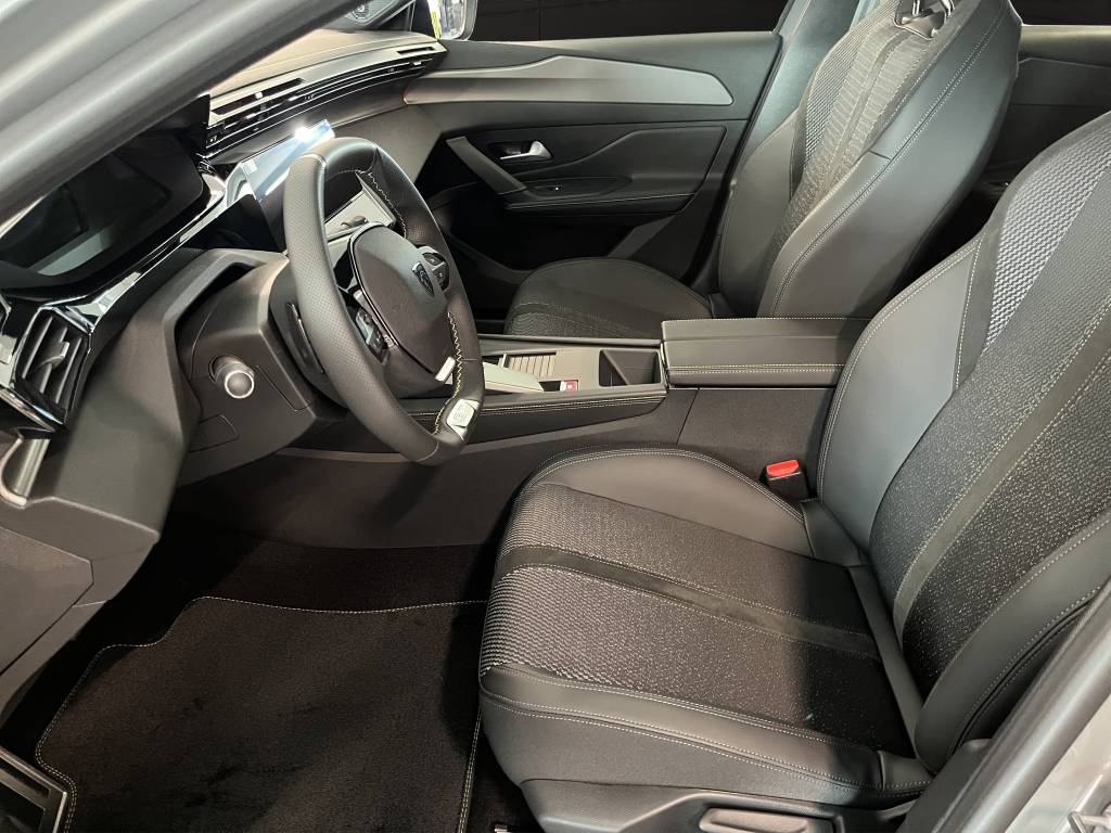 PEUGEOT 308 1.6 PHEV 180 GT-image-7