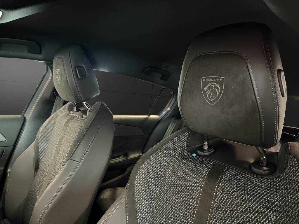 PEUGEOT 308 1.6 PHEV 180 GT-image-9