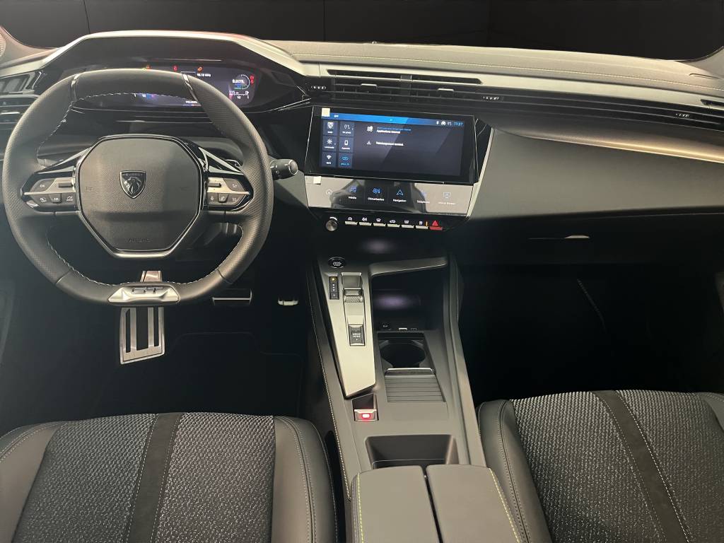 PEUGEOT 308 1.6 PHEV 180 GT-image-6