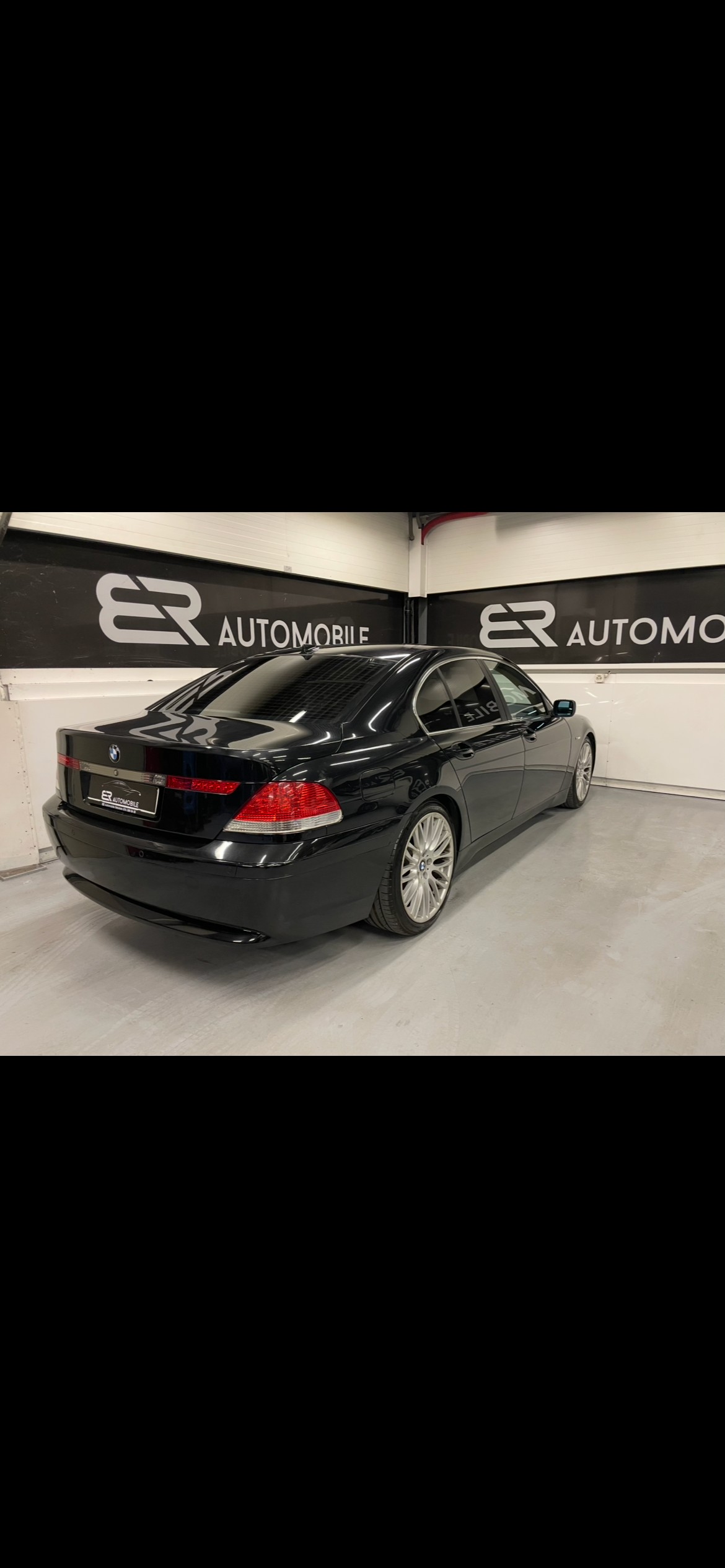 BMW 735i-image-2