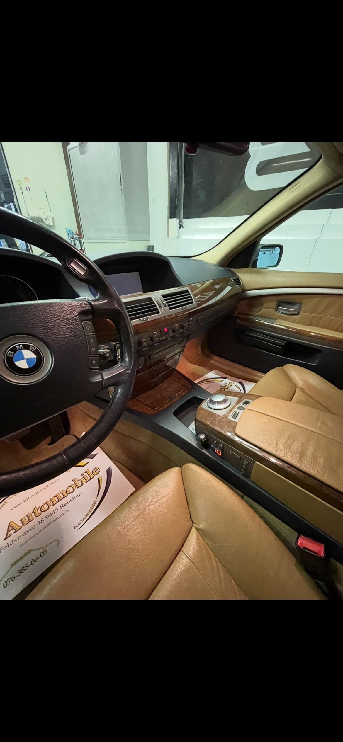 BMW 735i-image-10