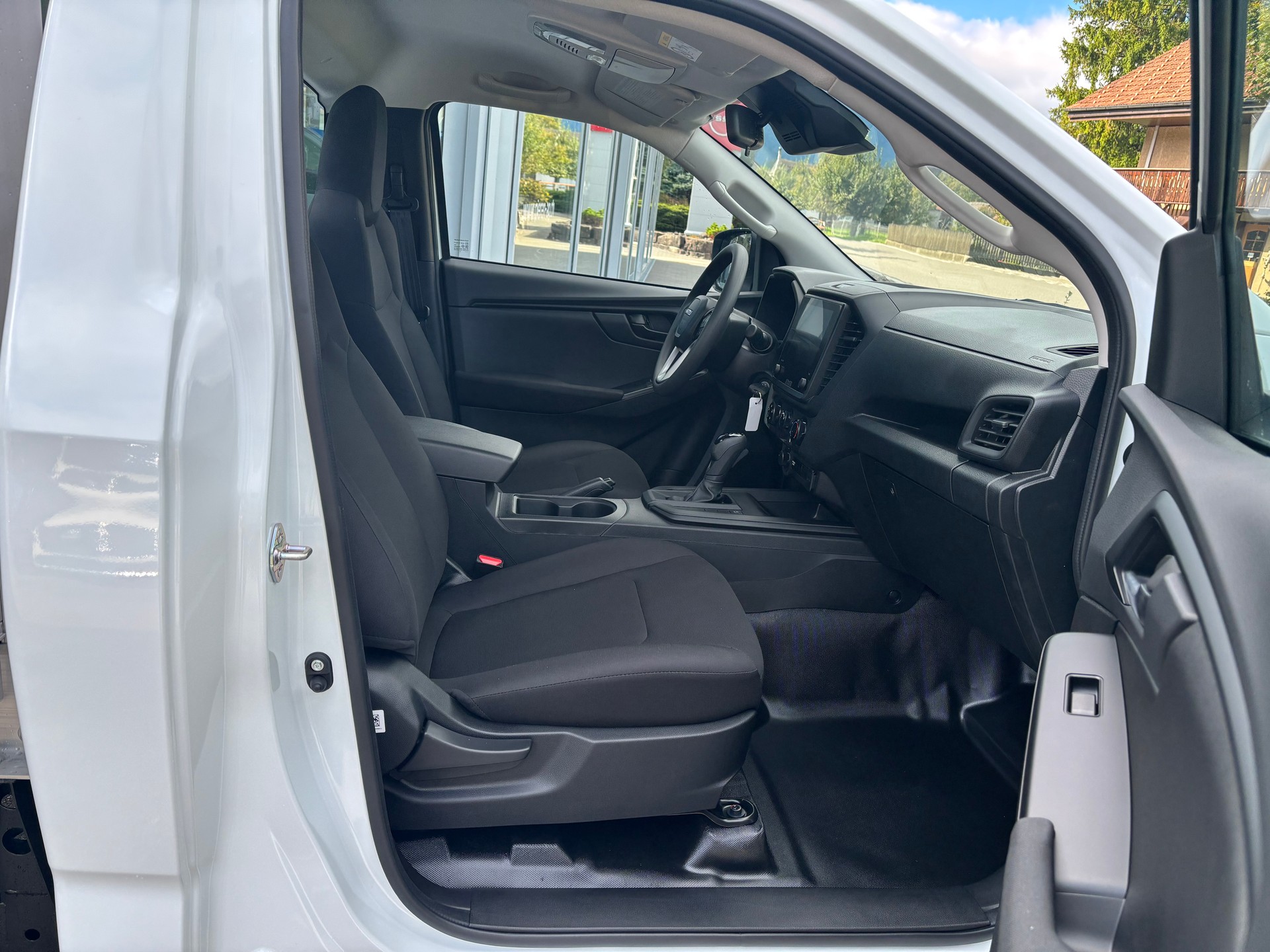 ISUZU D-MAX 1.9 Single mit Alu-Brücke N60B 4x4 AT-image-6