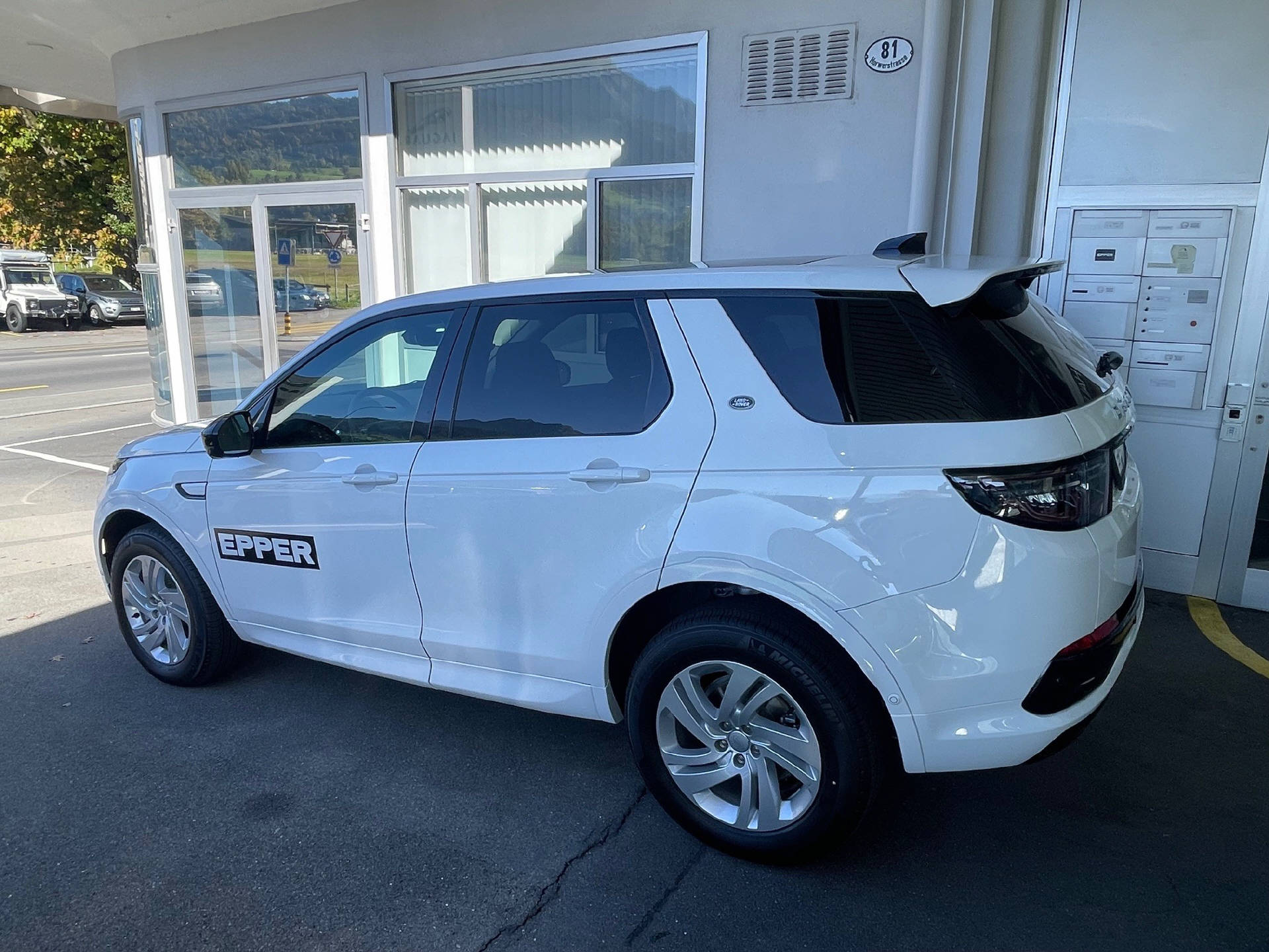 LAND ROVER Discovery Sport 2.0 D I4 200 S-image-29