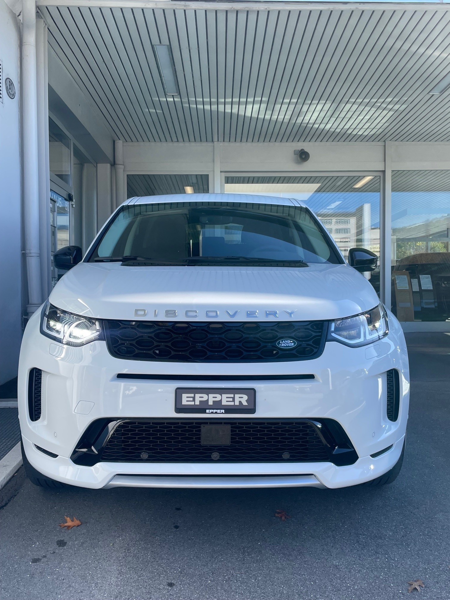 LAND ROVER Discovery Sport 2.0 D I4 200 S-image-27