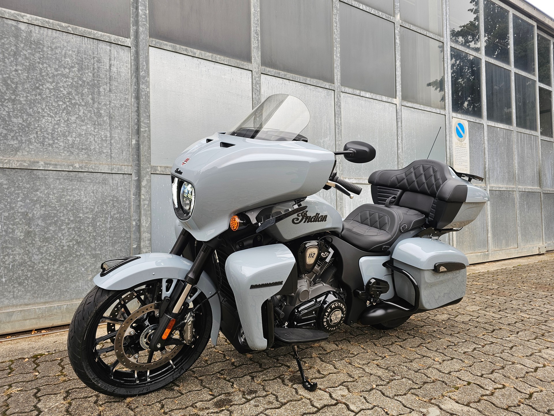 INDIAN Roadmaster Power Plus Dark Horse-showroom-element-2